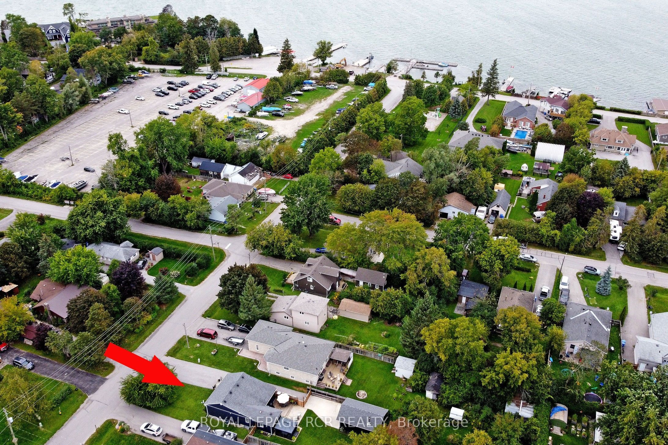 779 Sheppard Avenue Property Photo 45