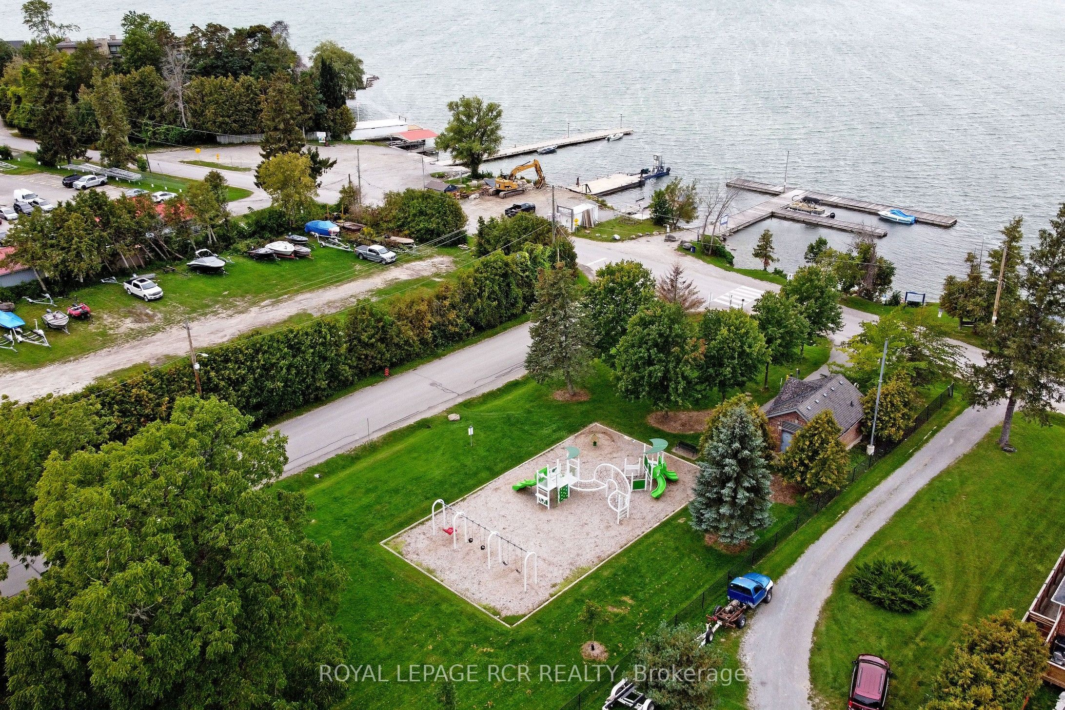 779 Sheppard Avenue Property Photo 46