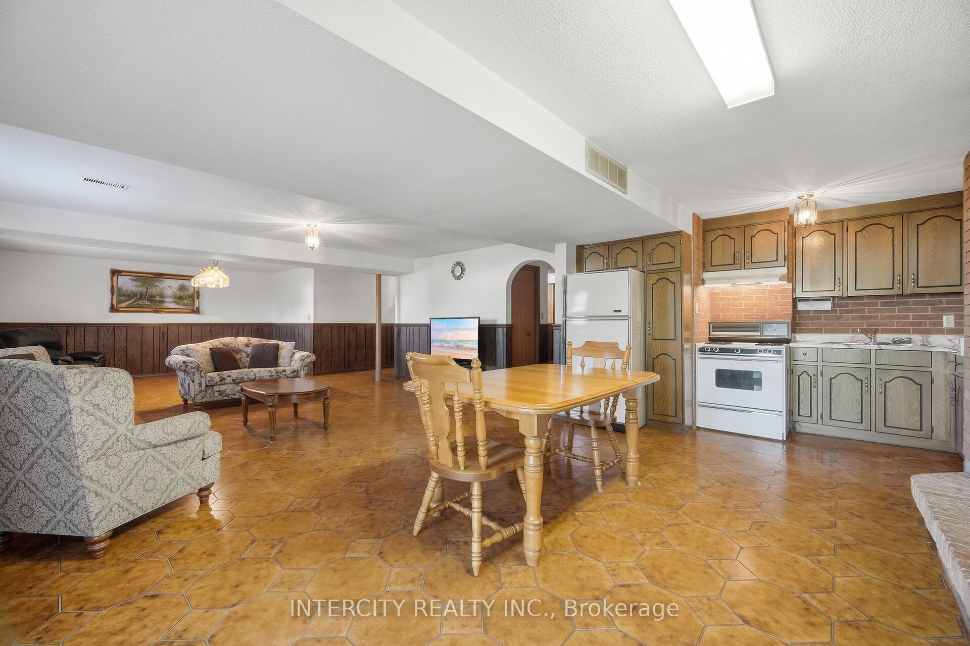 146 Jules Avenue Property Photo 39
