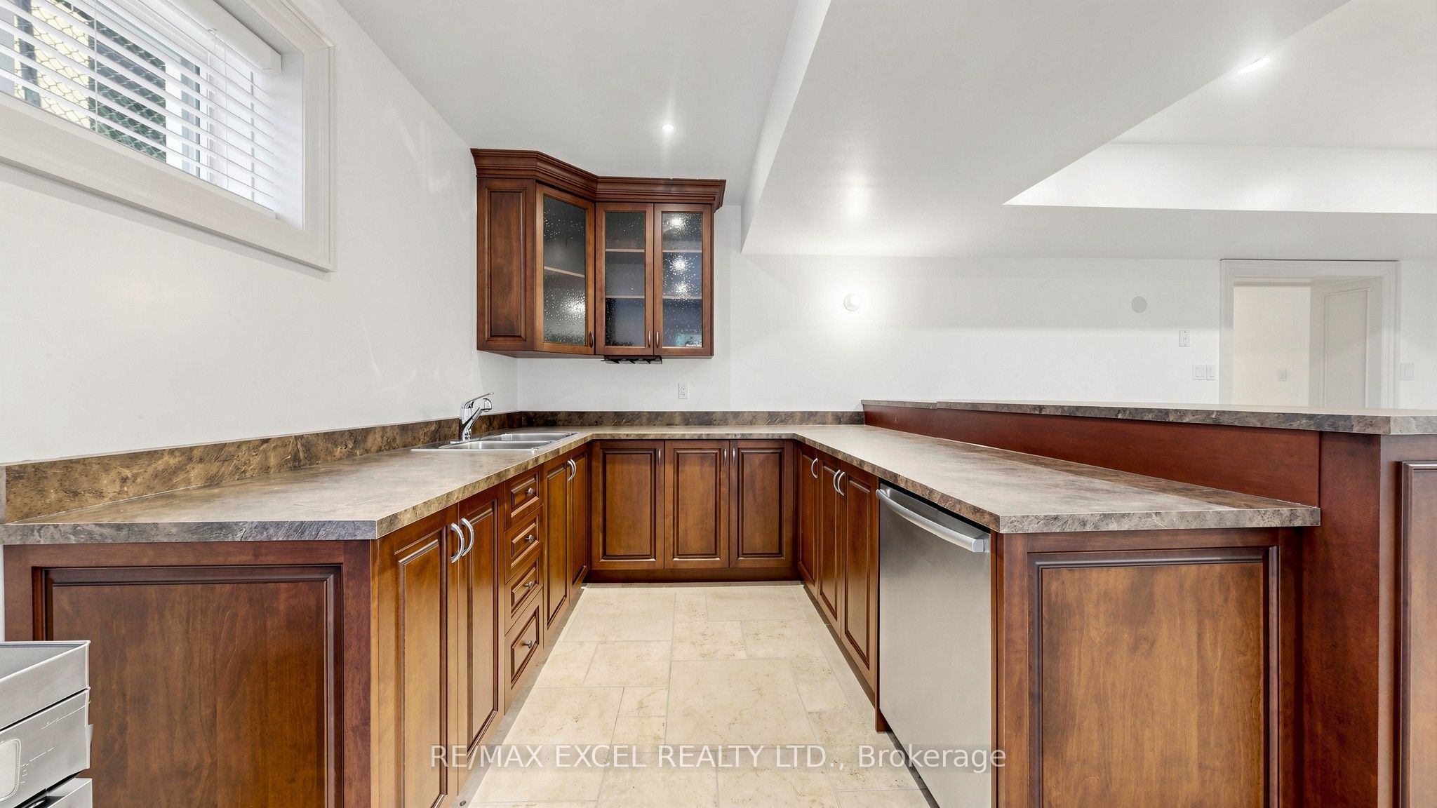 38 May Avenue Bsmt Property Photo 16