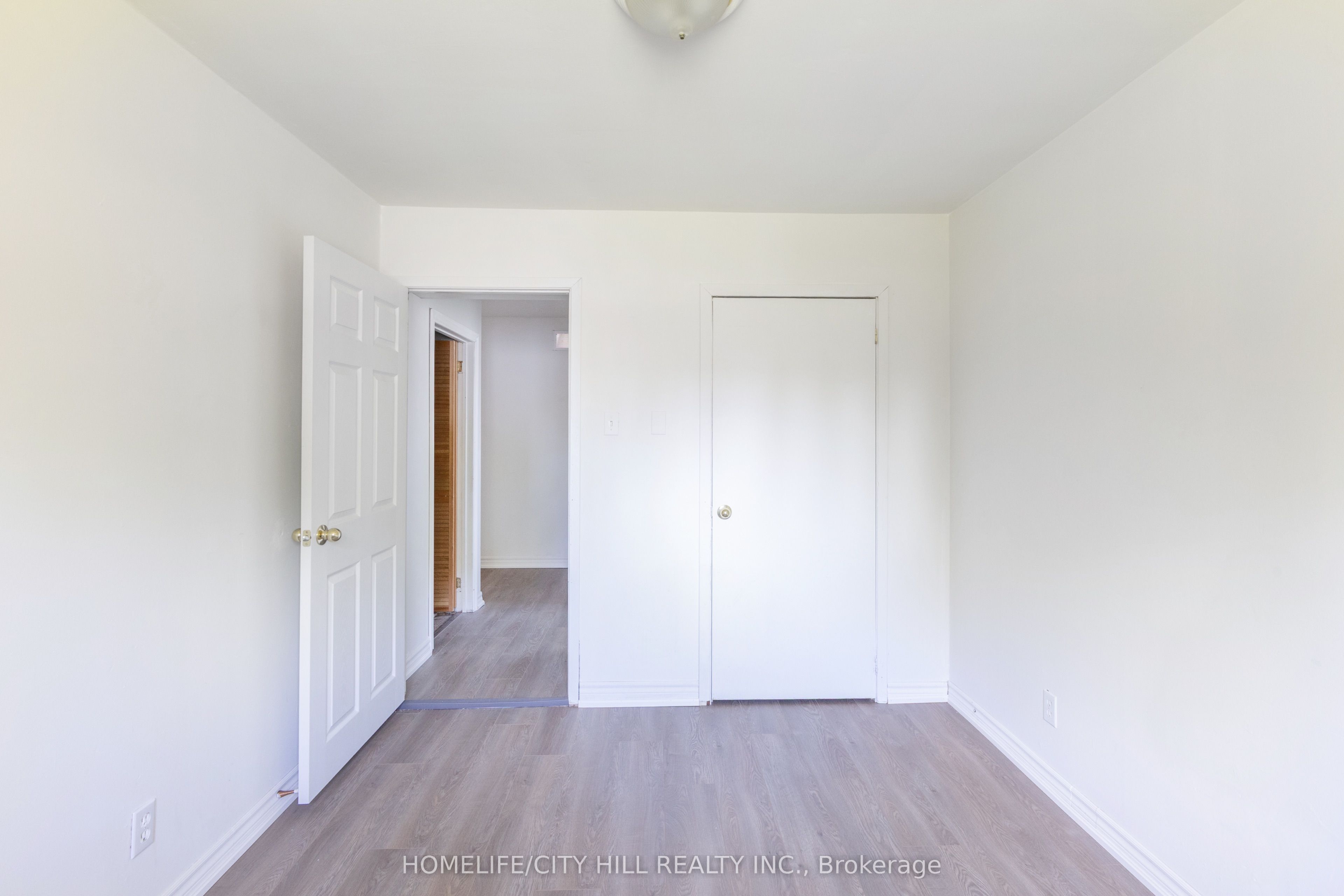 347 Hollywood Drive Property Photo 10