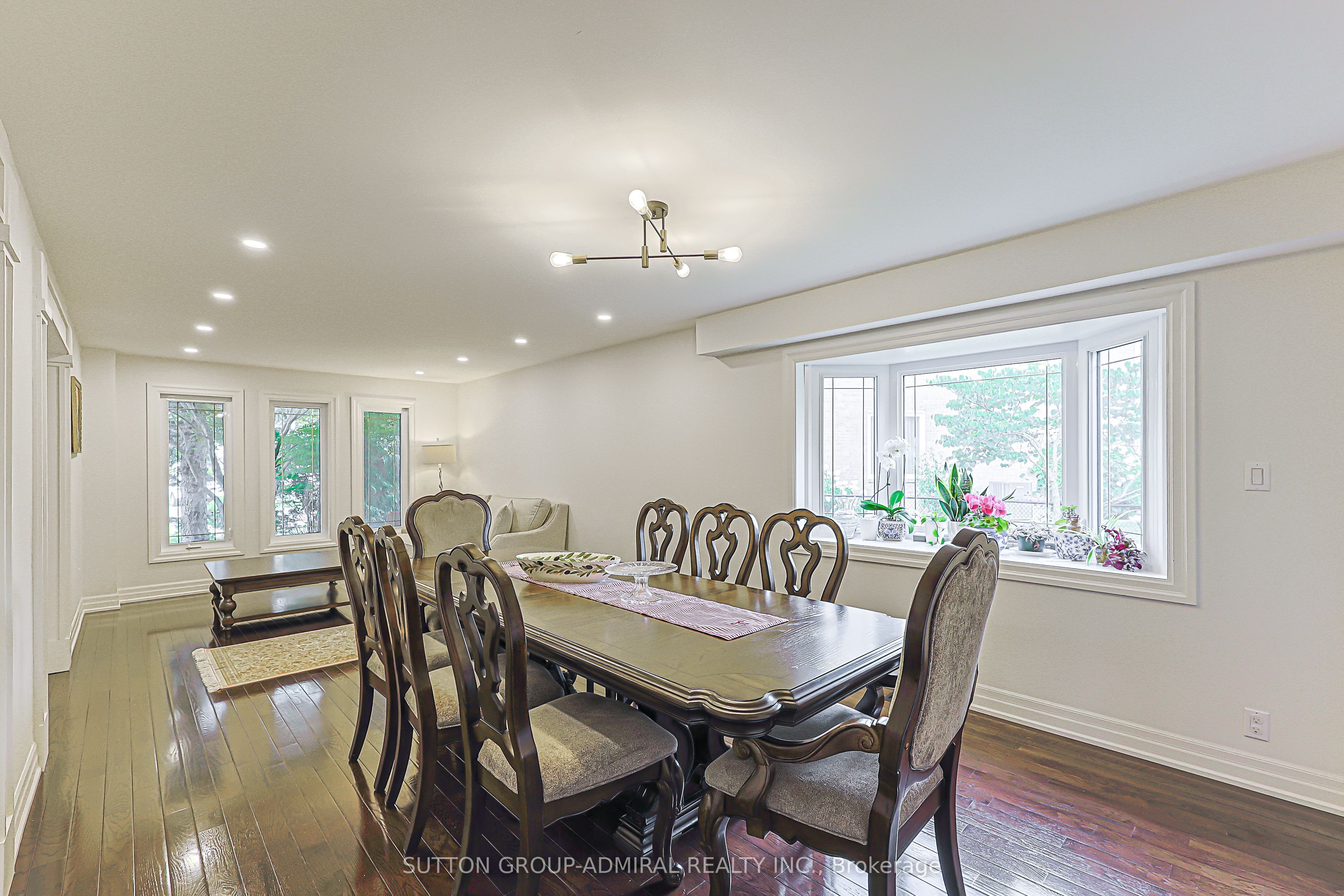 62 Pickett Crescent Property Photo 8