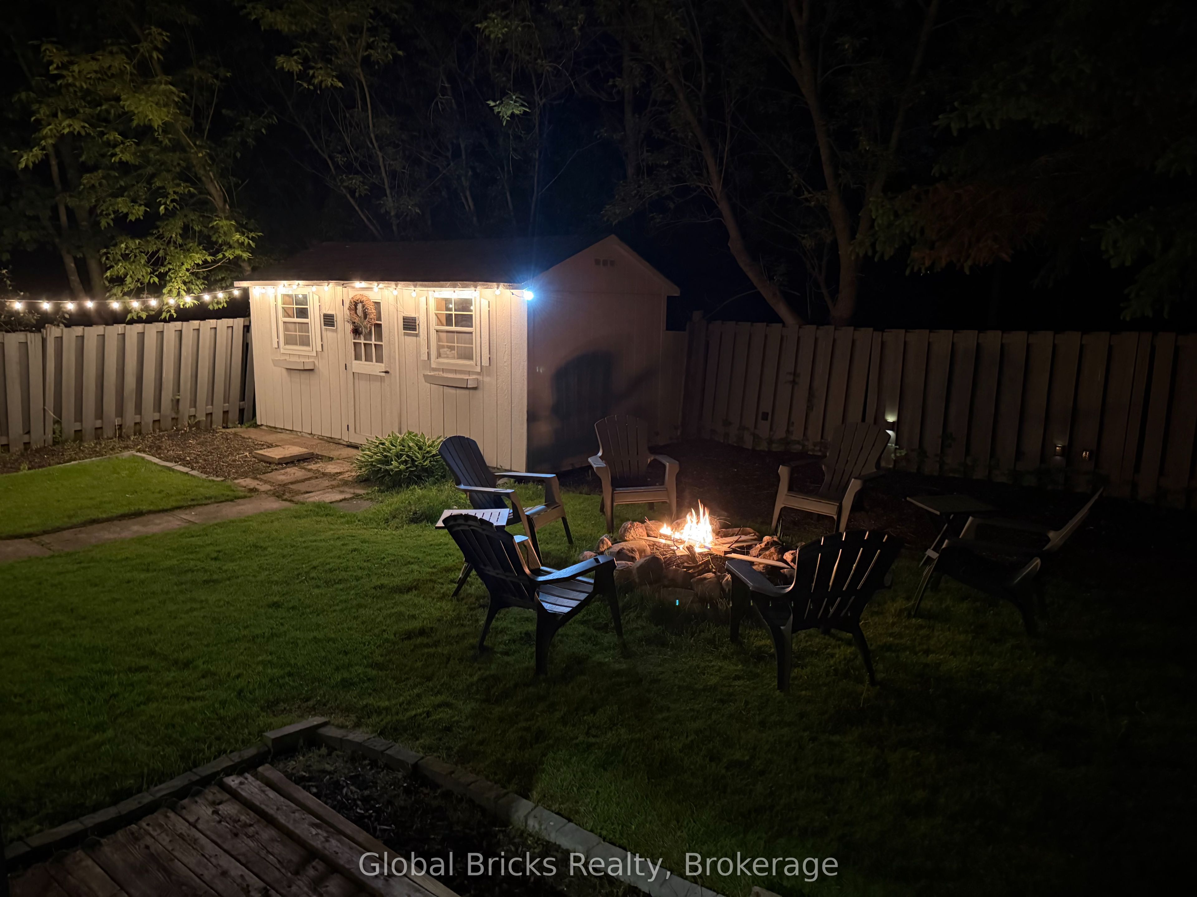 648 10th Line Property Photo 31