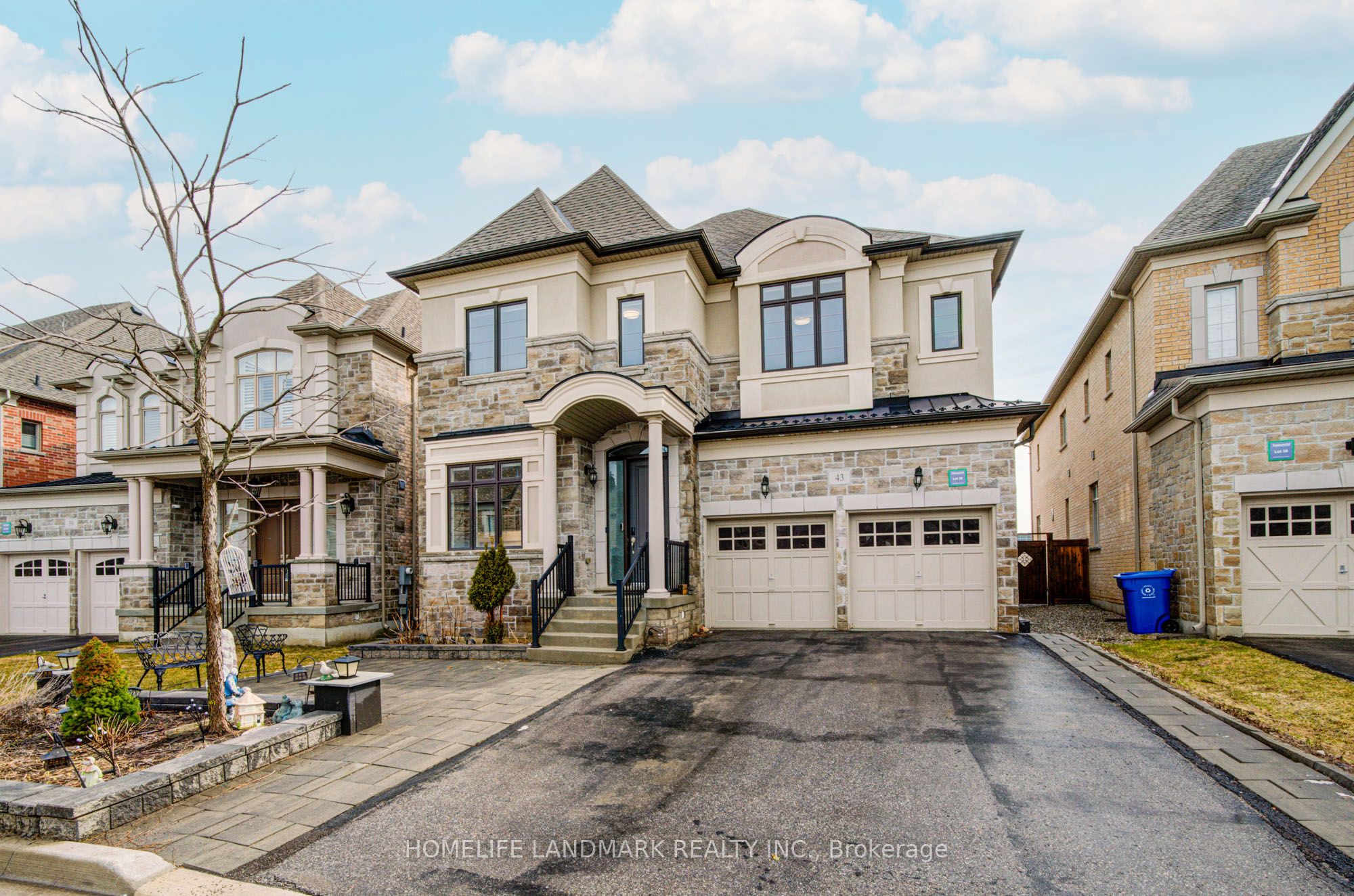 43 Mike Boshevski Court Property Photo 2