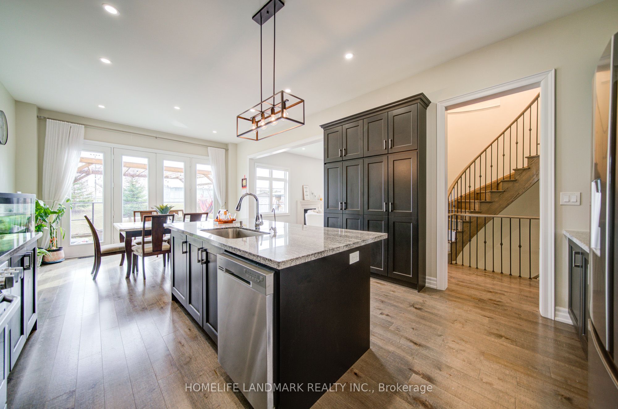 43 Mike Boshevski Court Property Photo 16