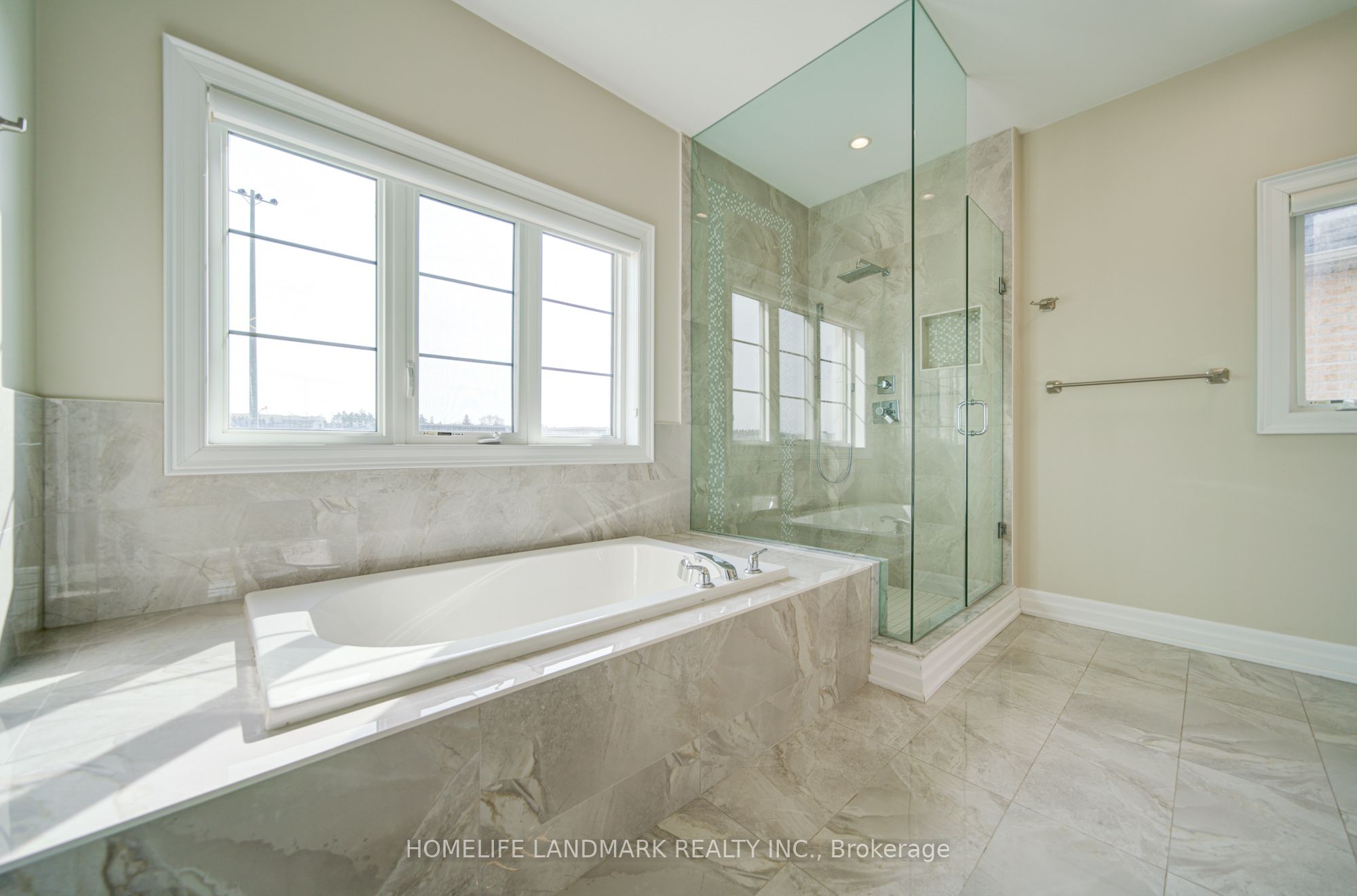43 Mike Boshevski Court Property Photo 30