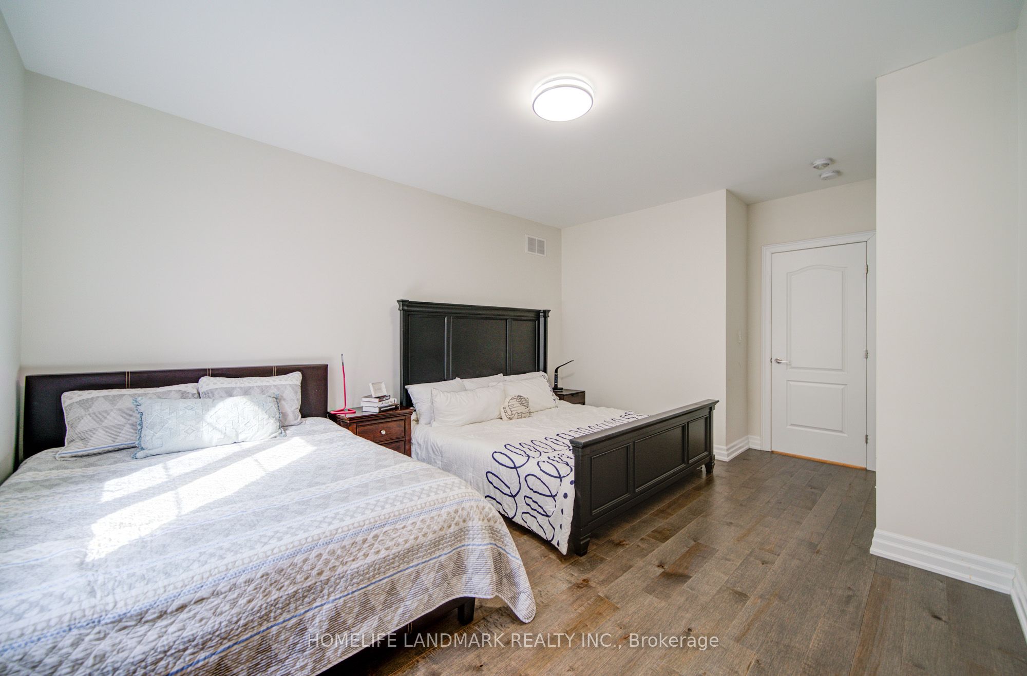 43 Mike Boshevski Court Property Photo 36