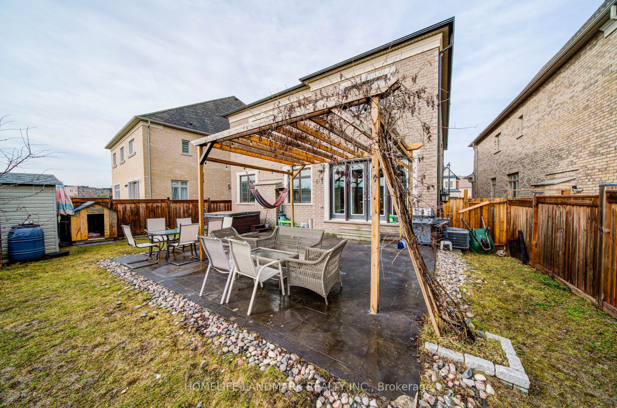 43 Mike Boshevski Court Property Photo 49