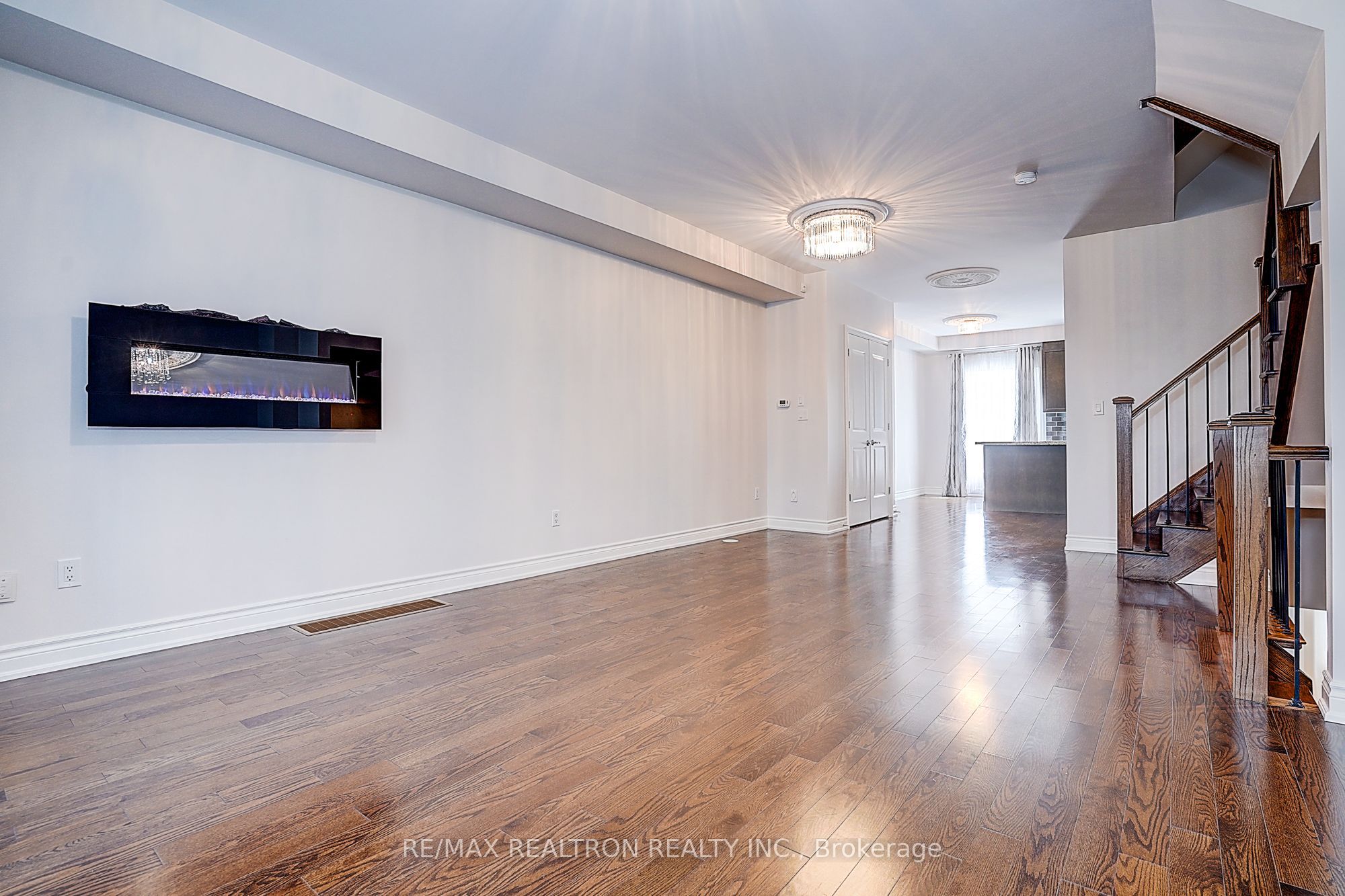 10060 Keele Street 11 Property Photo 7