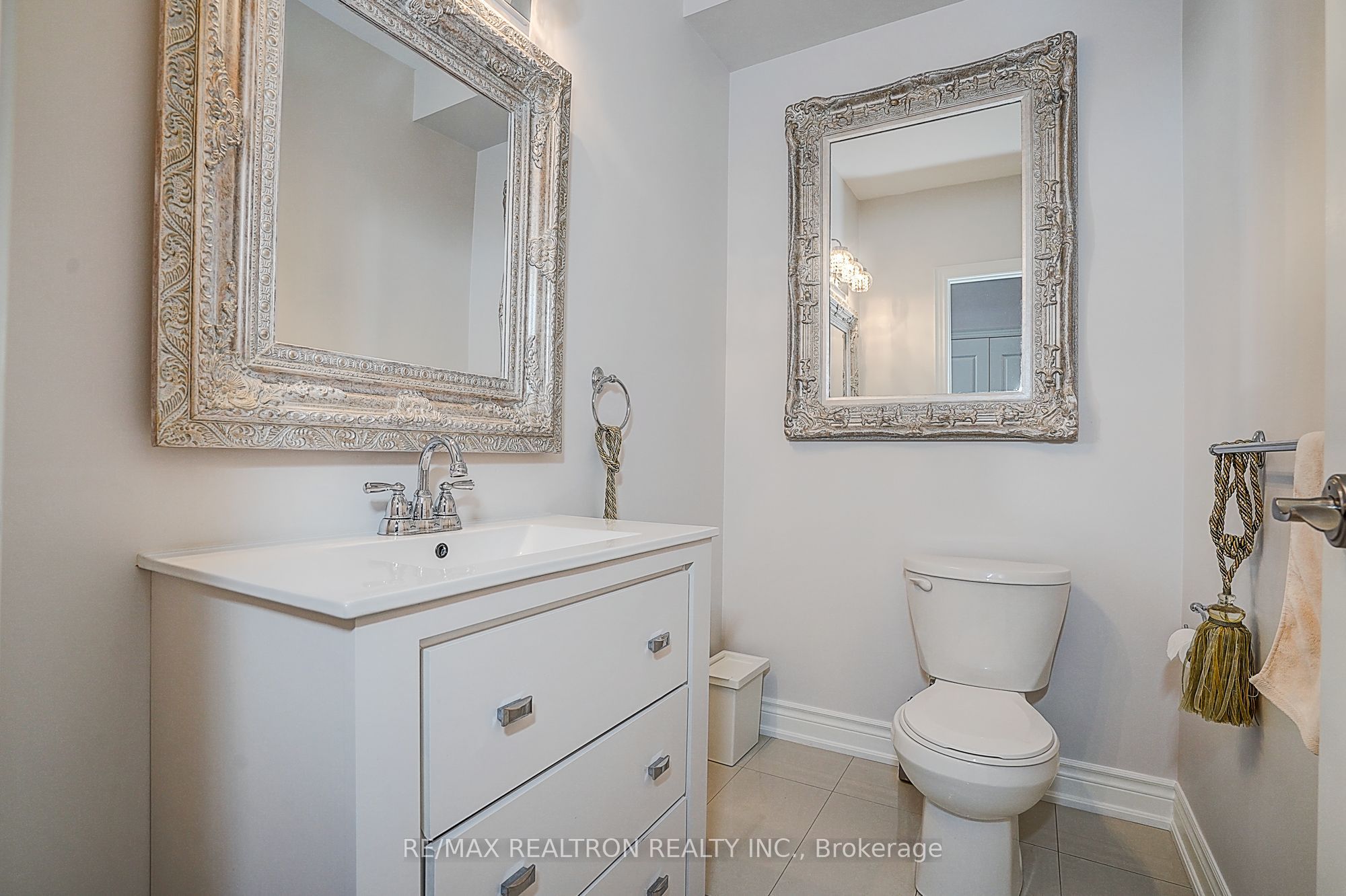 10060 Keele Street 11 Property Photo 15