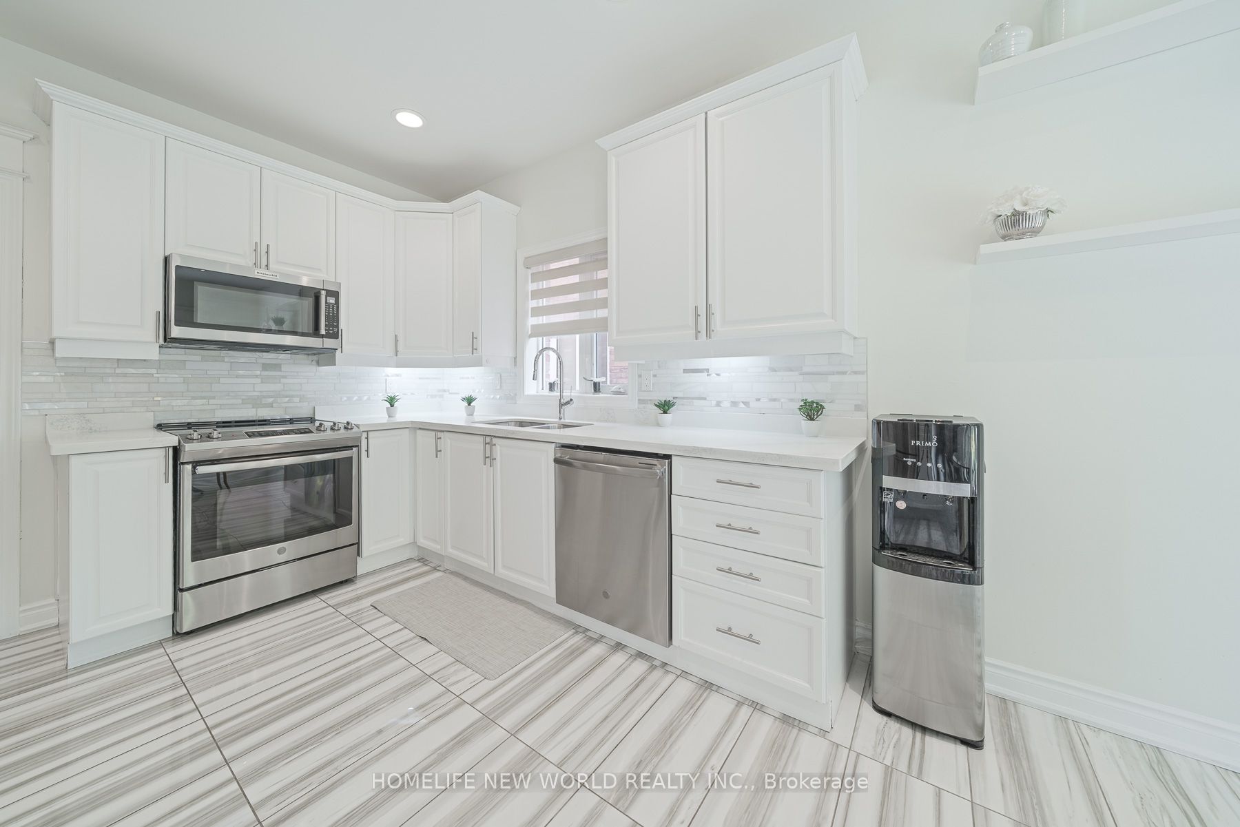 397 Hewitt Circle Property Photo 12