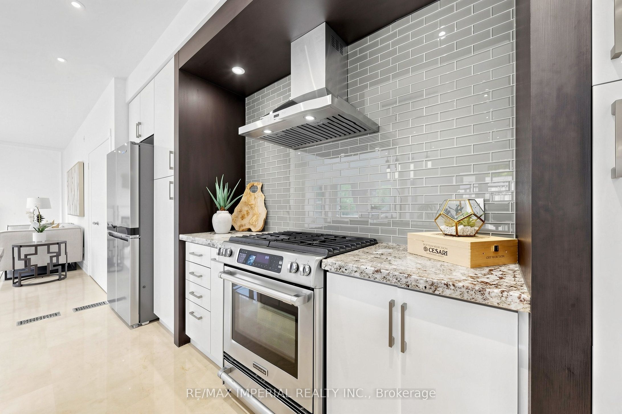 9 Elderwood Drive Property Photo 16