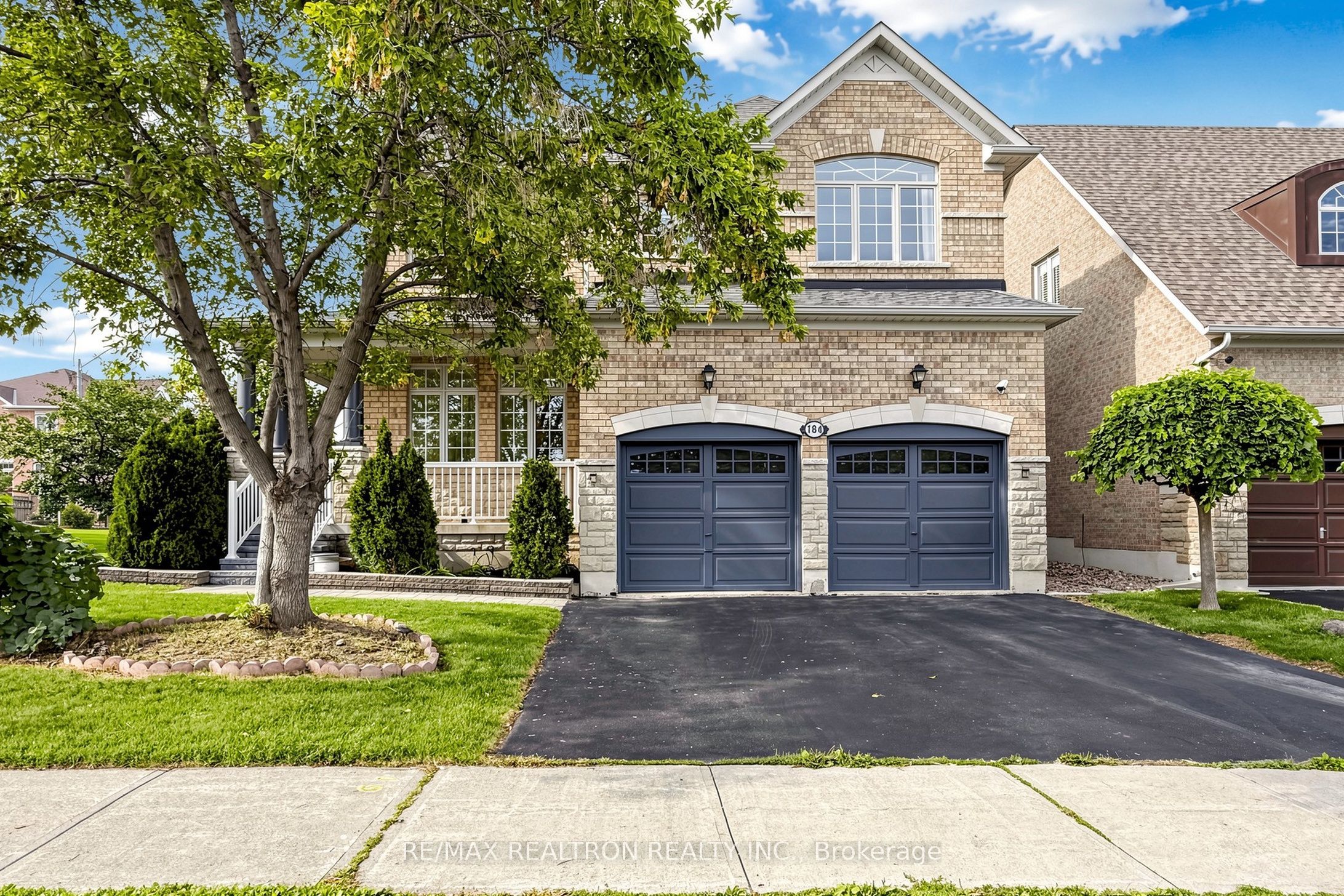 184 Ivy Glen Drive Property Photo 2