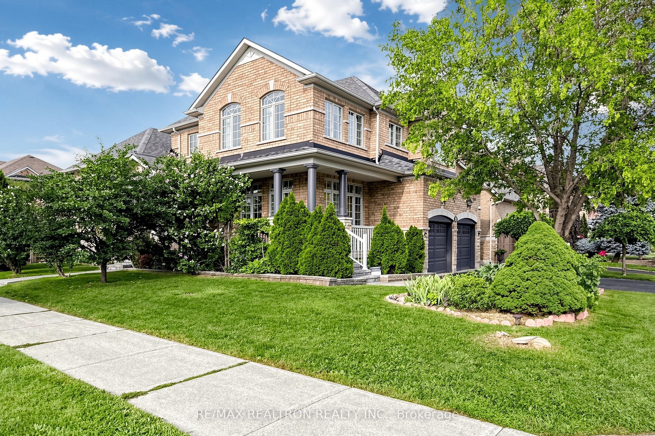 184 Ivy Glen Drive Property Photo 4