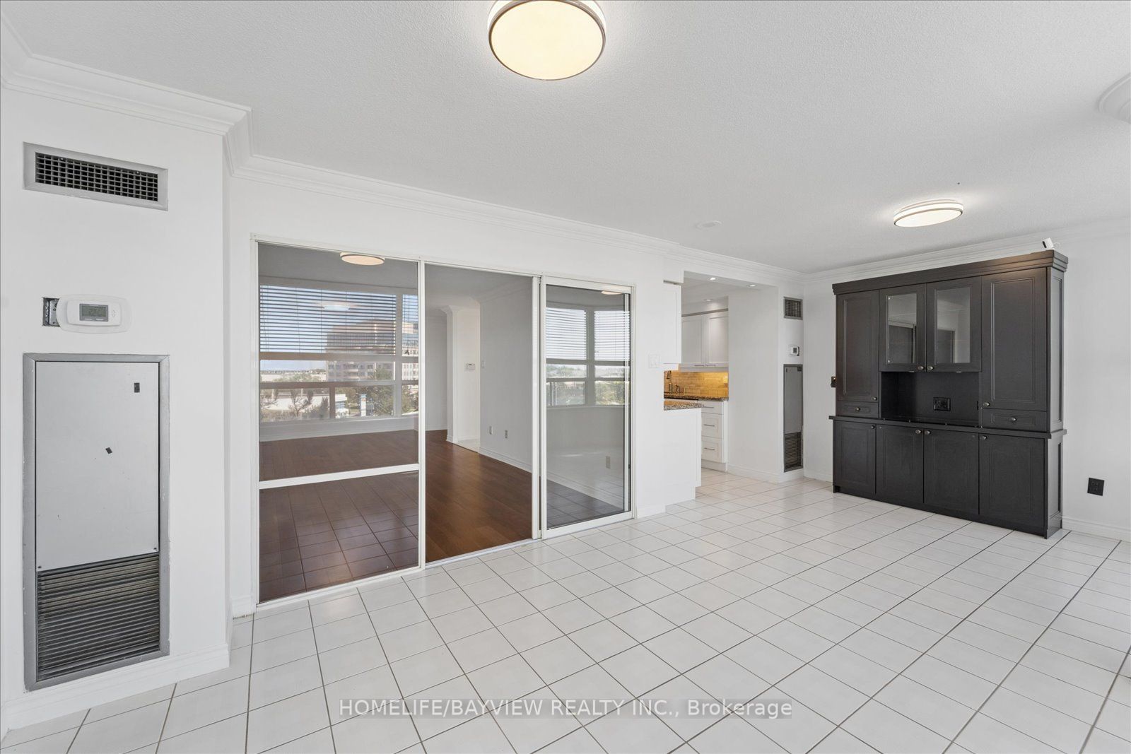 7 Townsgate Drive 515 Property Photo 13