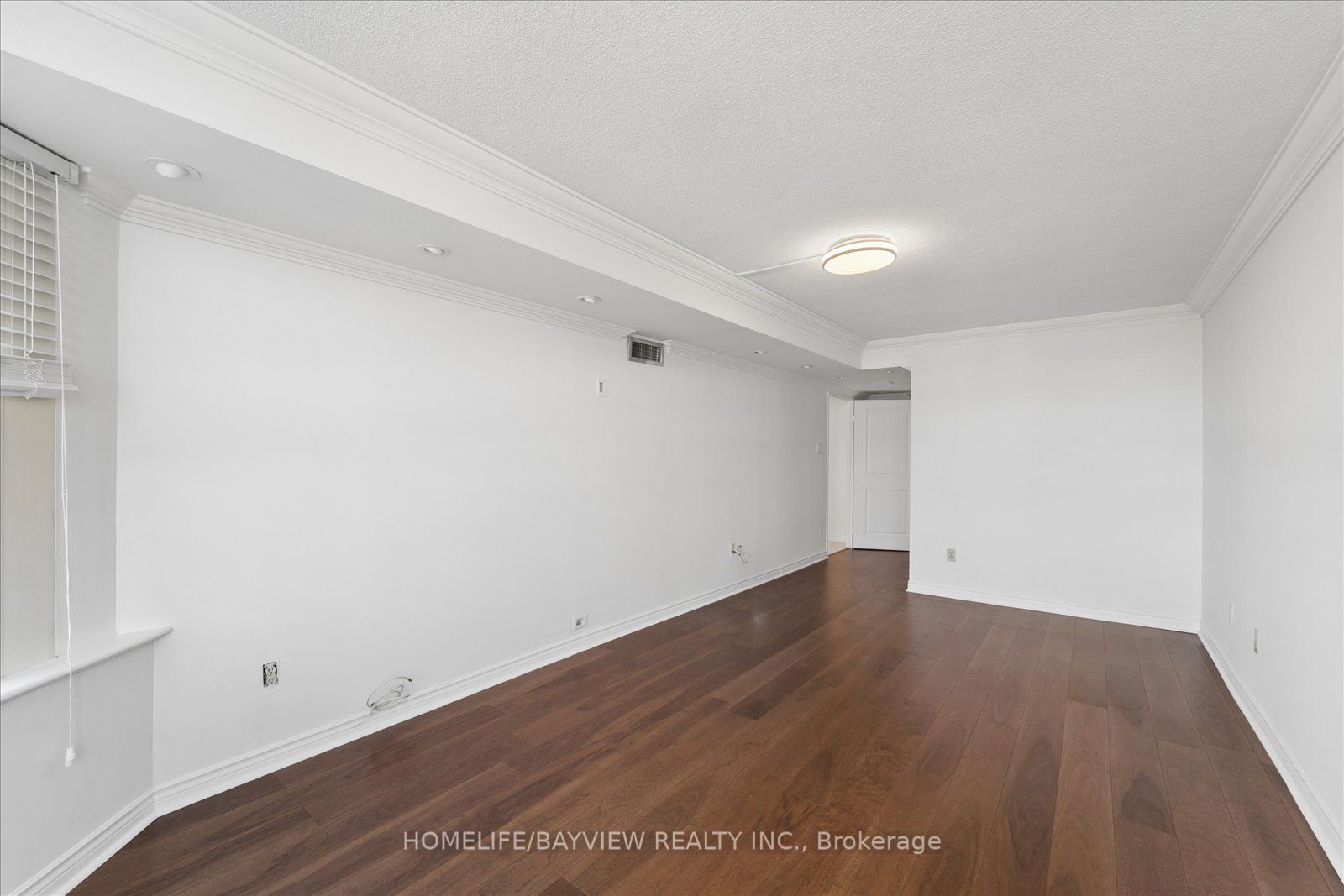 7 Townsgate Drive 515 Property Photo 18