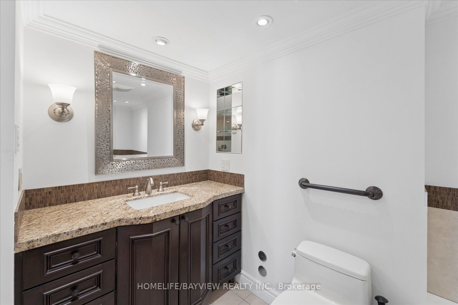 7 Townsgate Drive 515 Property Photo 21