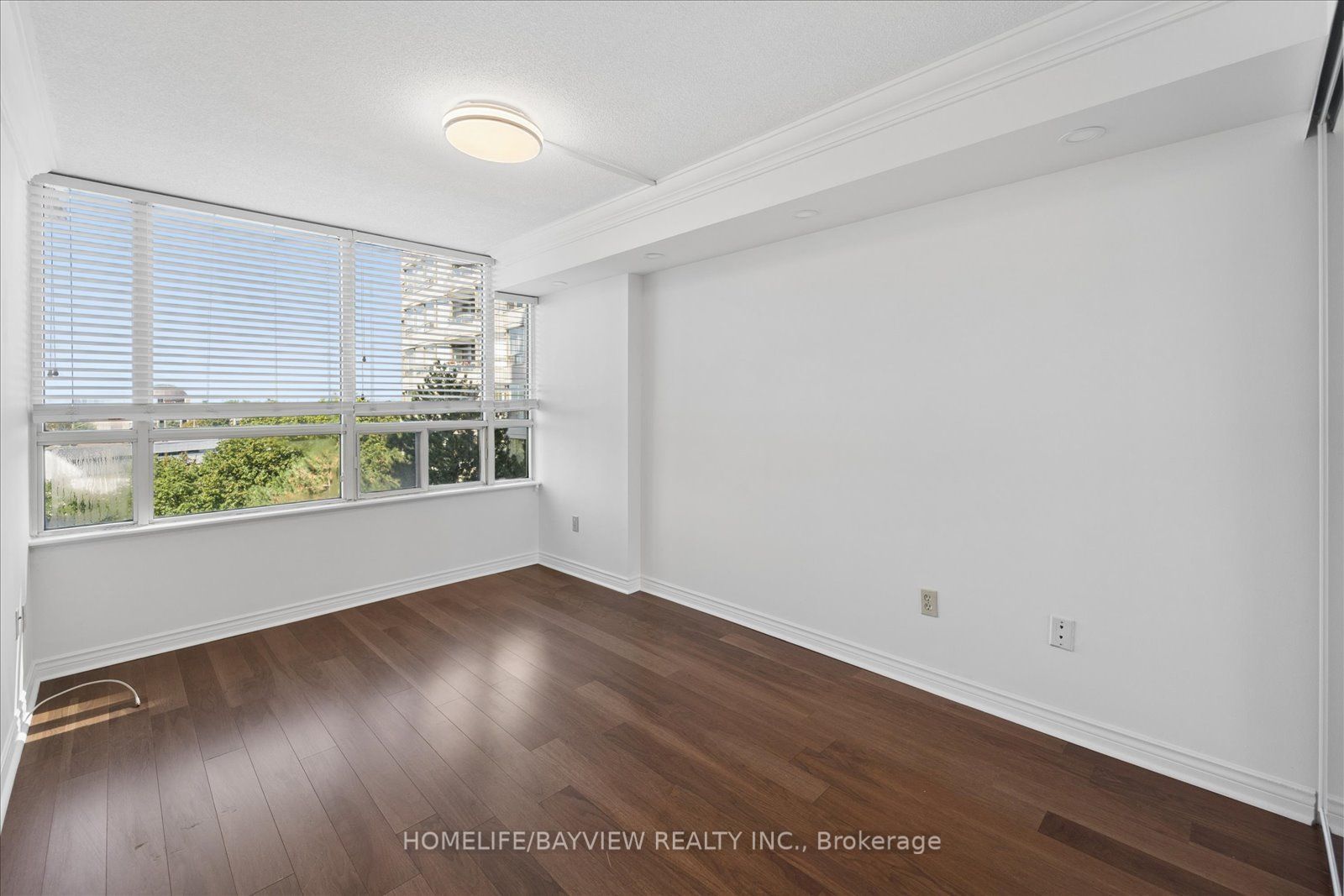 7 Townsgate Drive 515 Property Photo 24