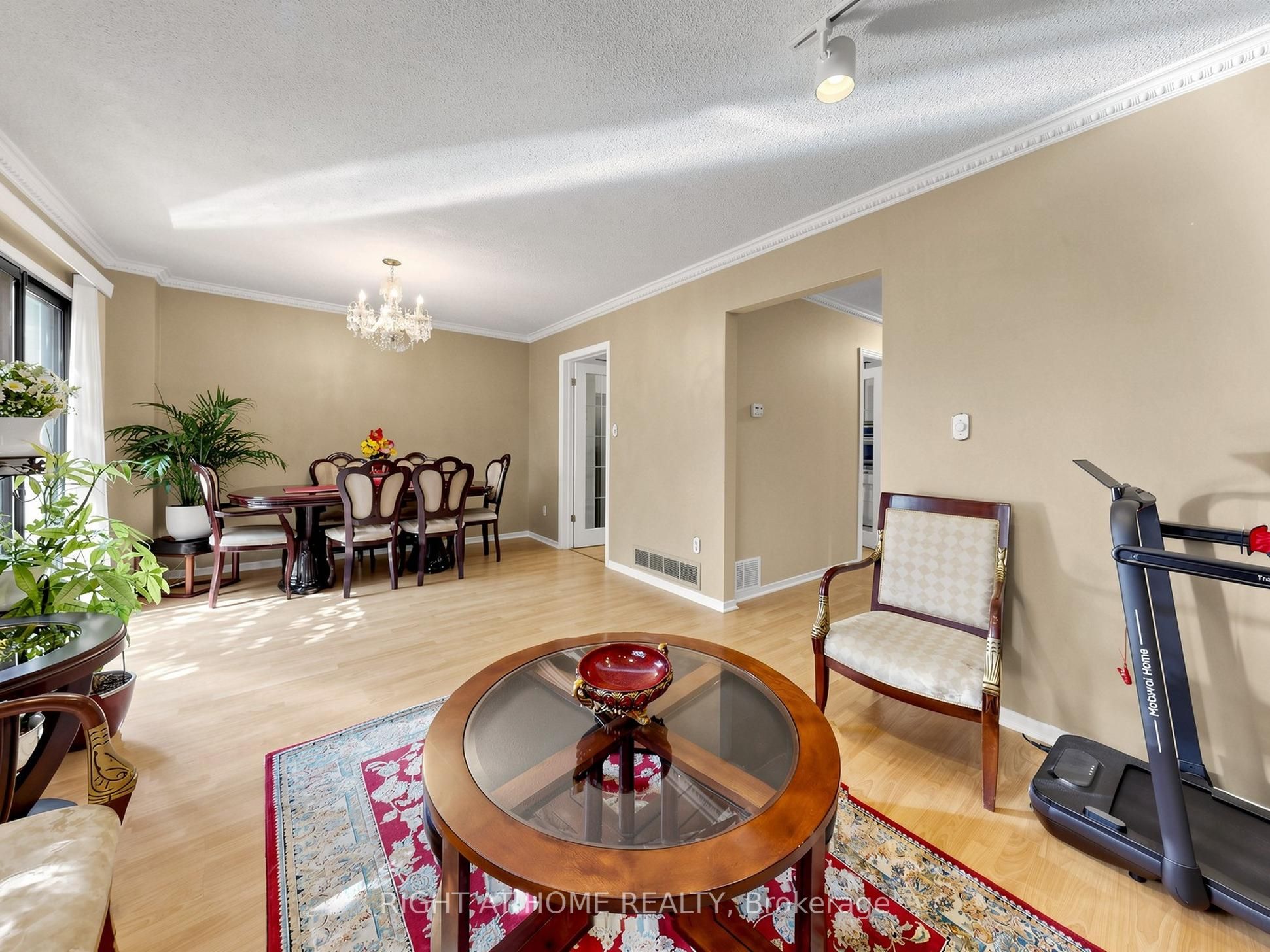 131 Castle Rock Drive Property Photo 9