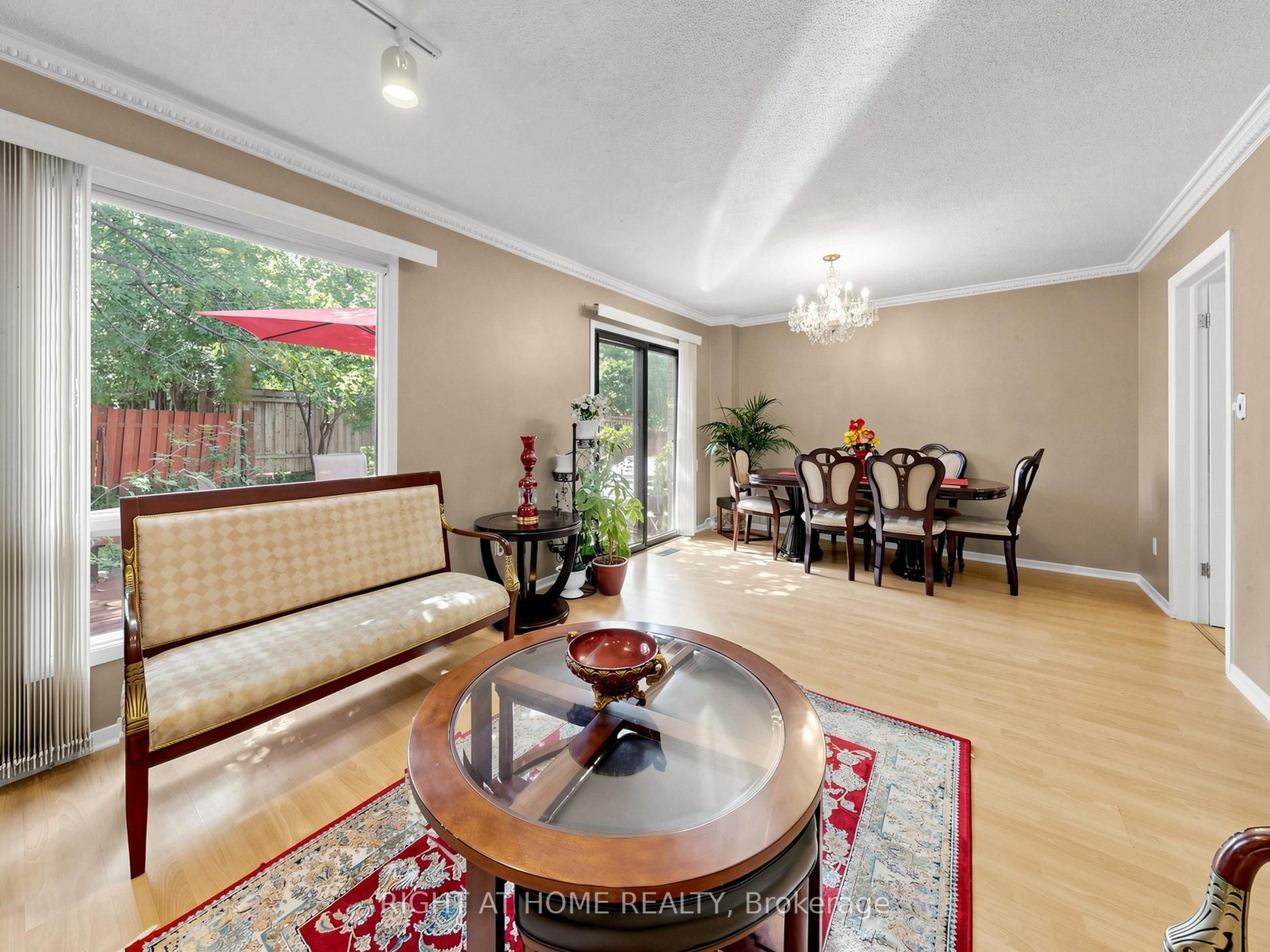 131 Castle Rock Drive Property Photo 10