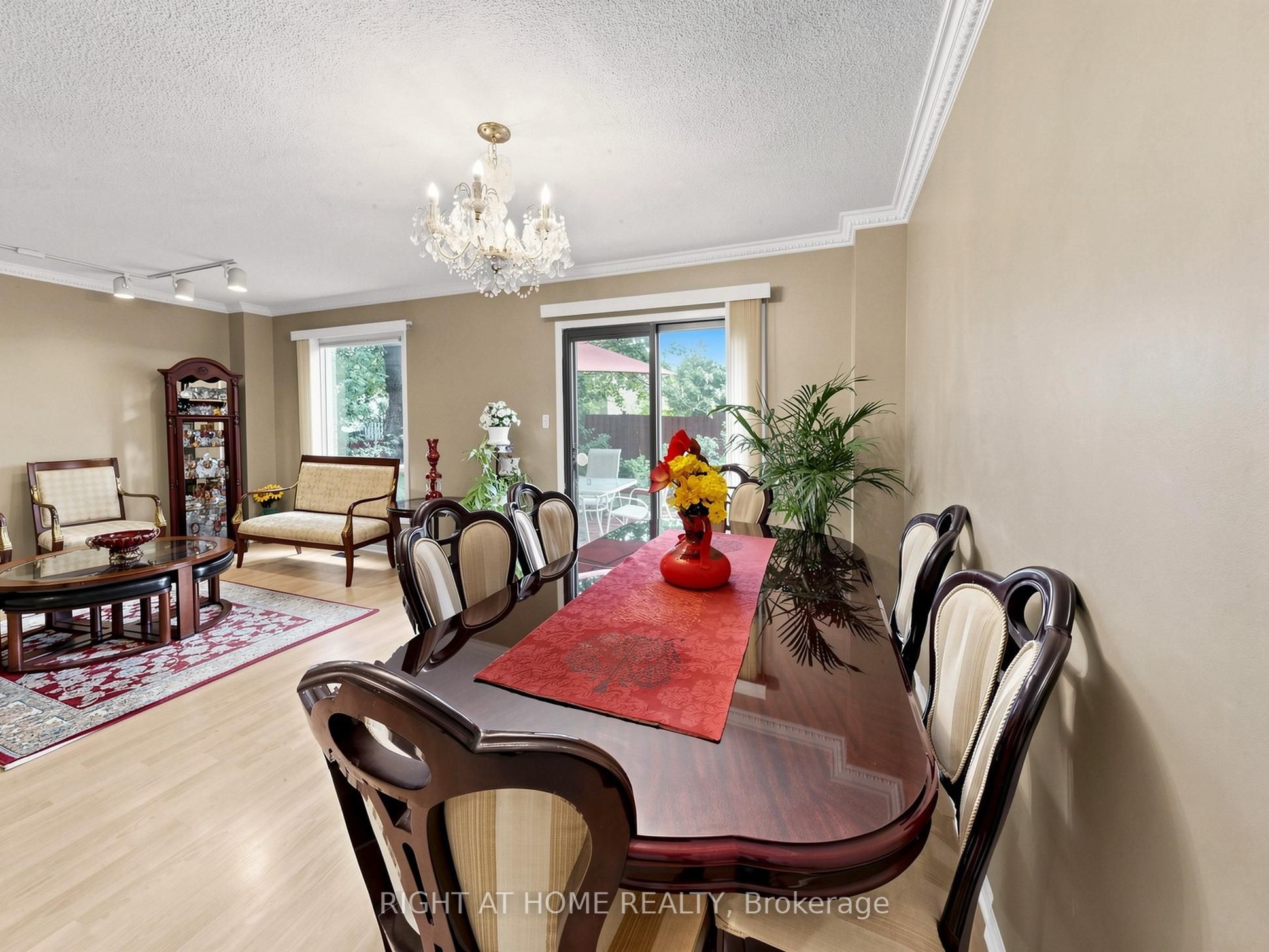 131 Castle Rock Drive Property Photo 14