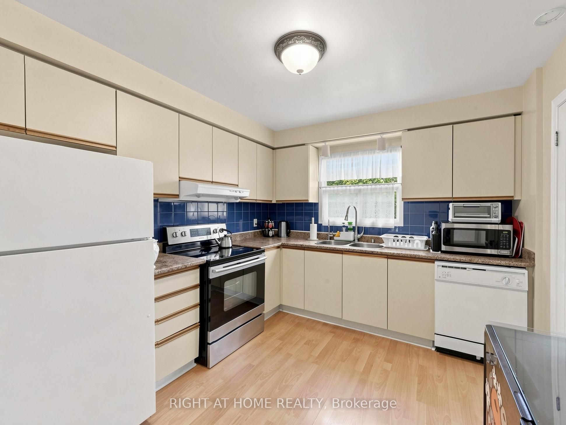 131 Castle Rock Drive Property Photo 17