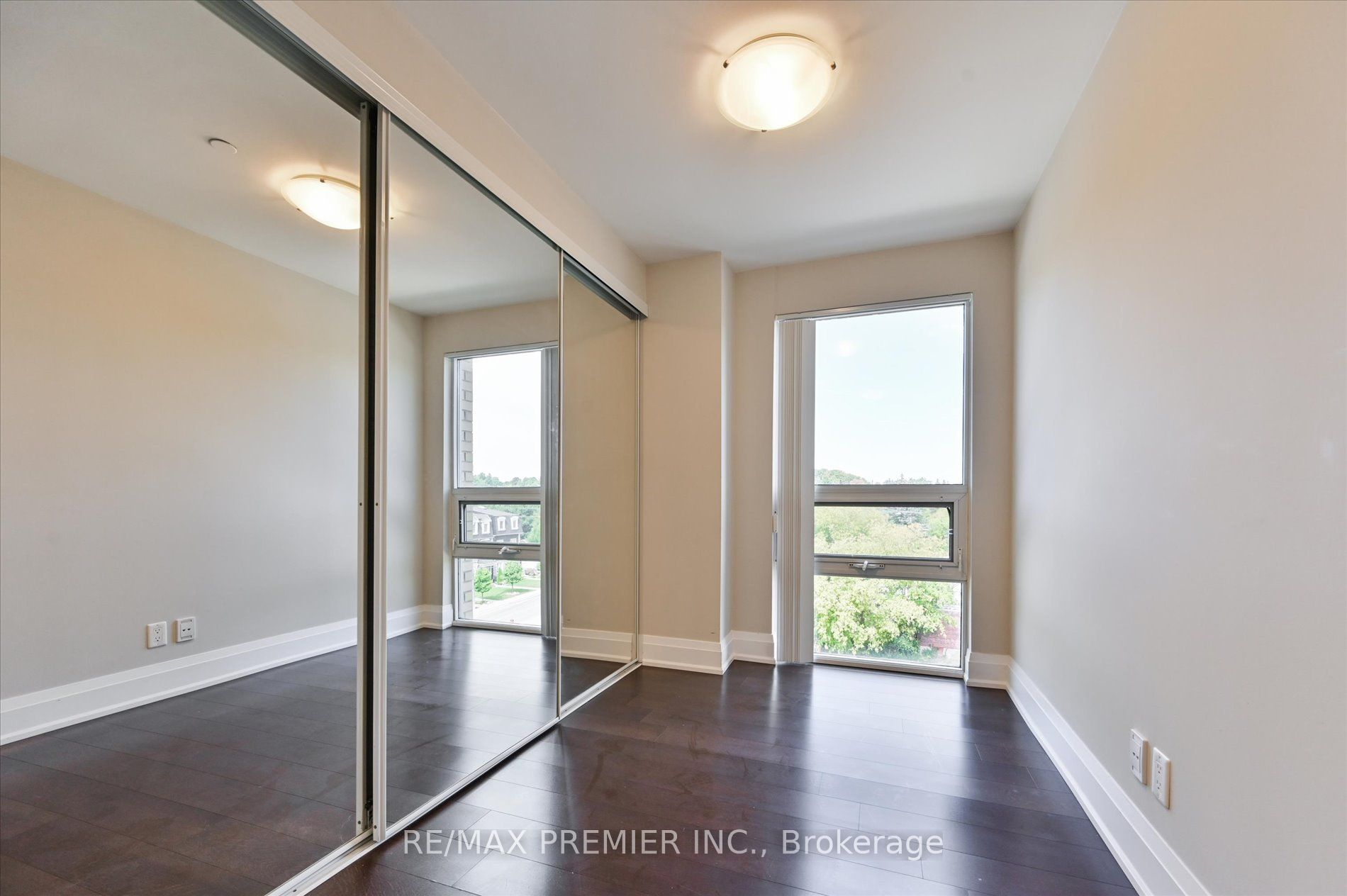 8302 Islington Avenue 517 Property Photo 5