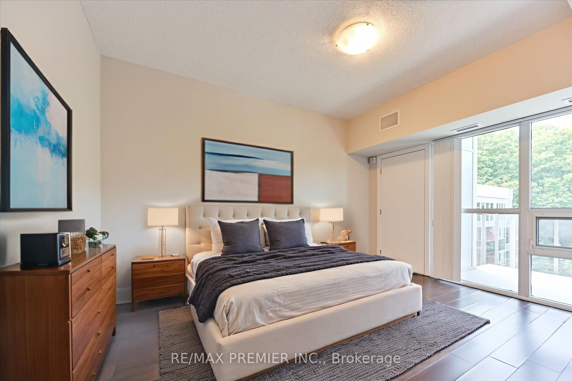 8302 Islington Avenue 517 Property Photo 15