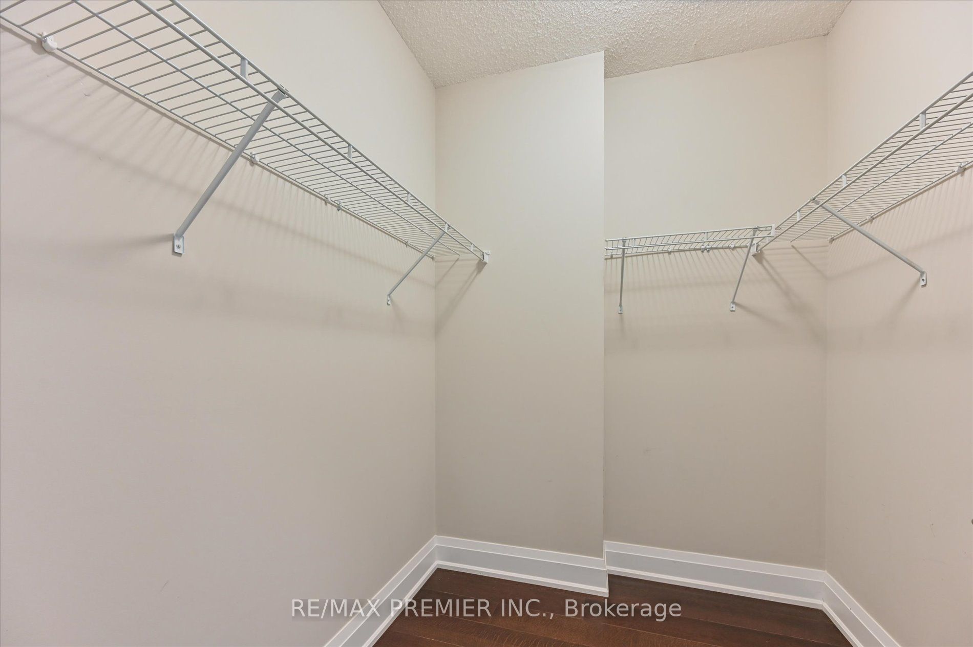 8302 Islington Avenue 517 Property Photo 20