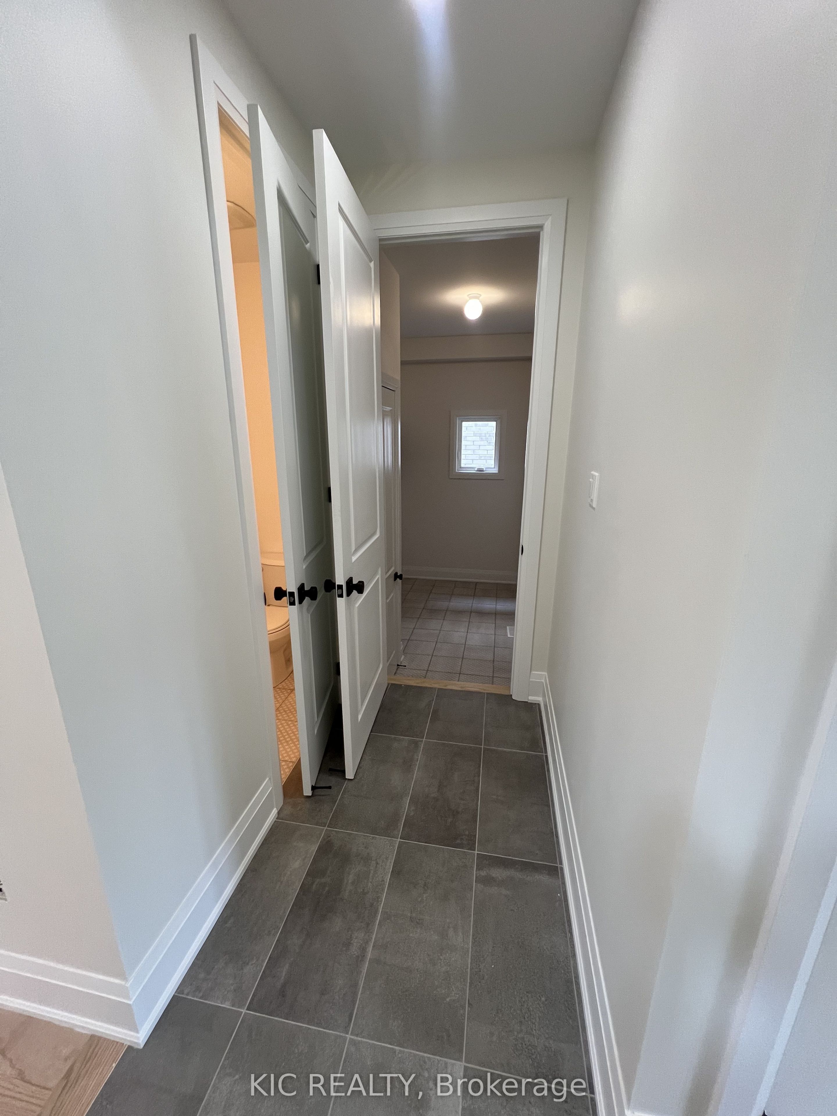 93 Baycroft Boulevard Property Photo 7