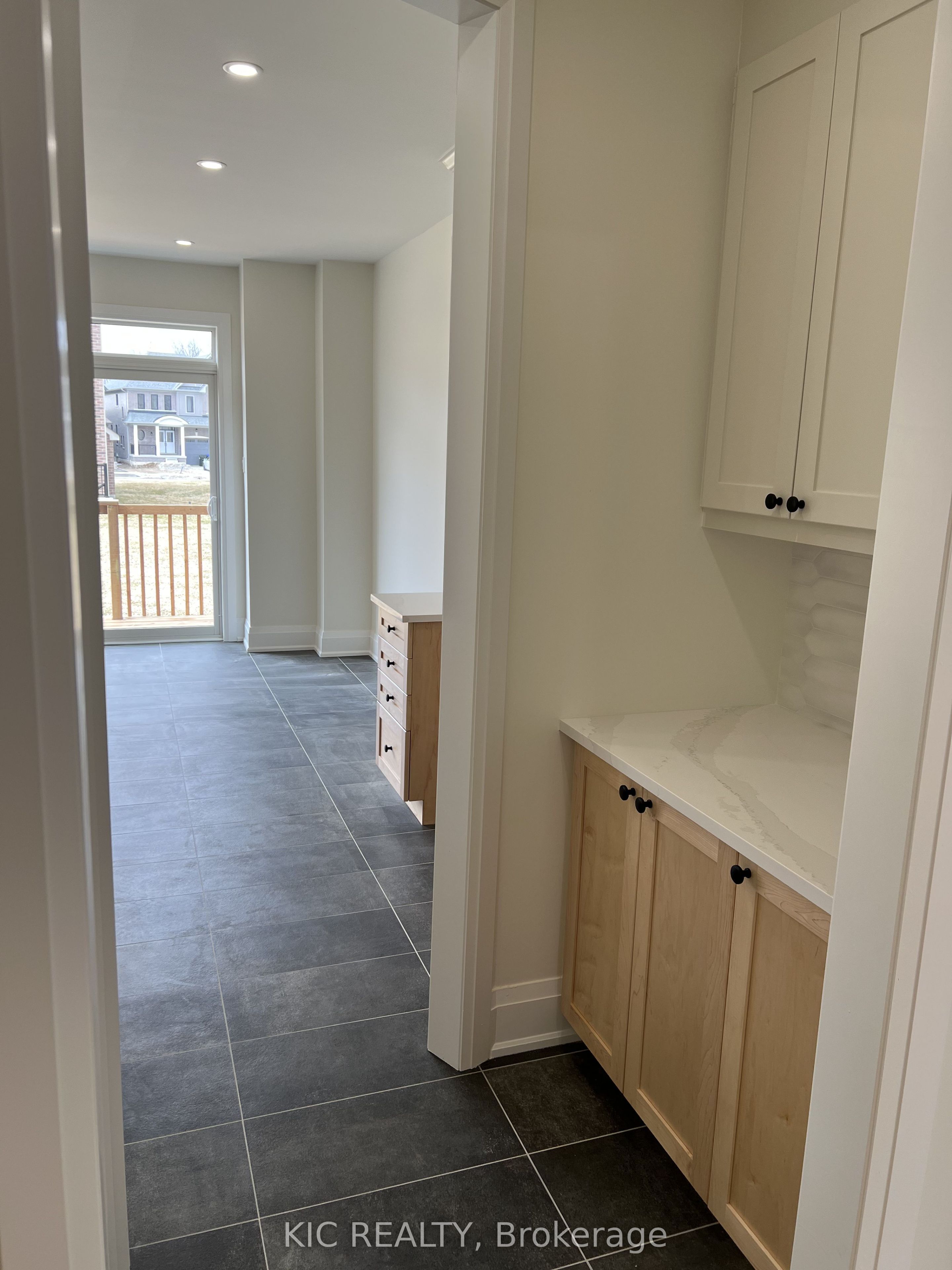 93 Baycroft Boulevard Property Photo 13