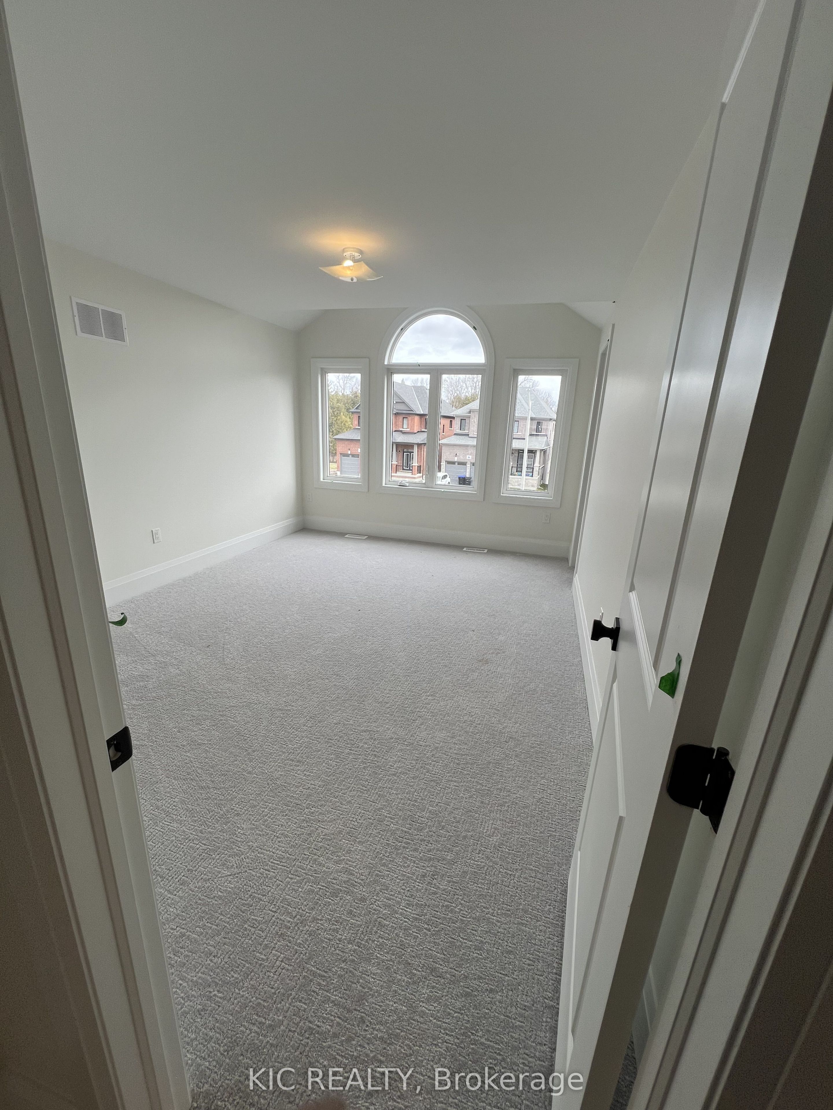 93 Baycroft Boulevard Property Photo 24