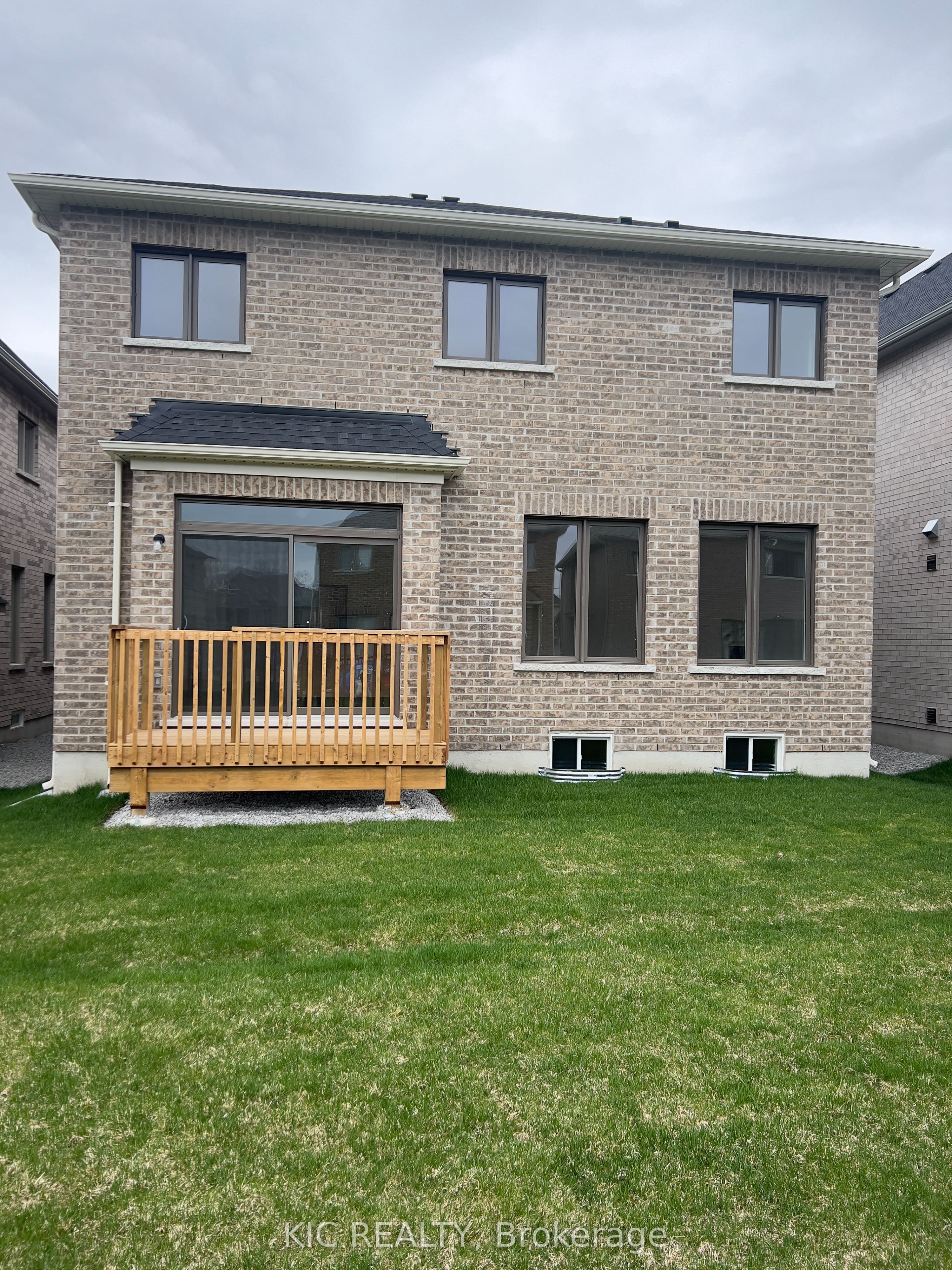 93 Baycroft Boulevard Property Photo 47
