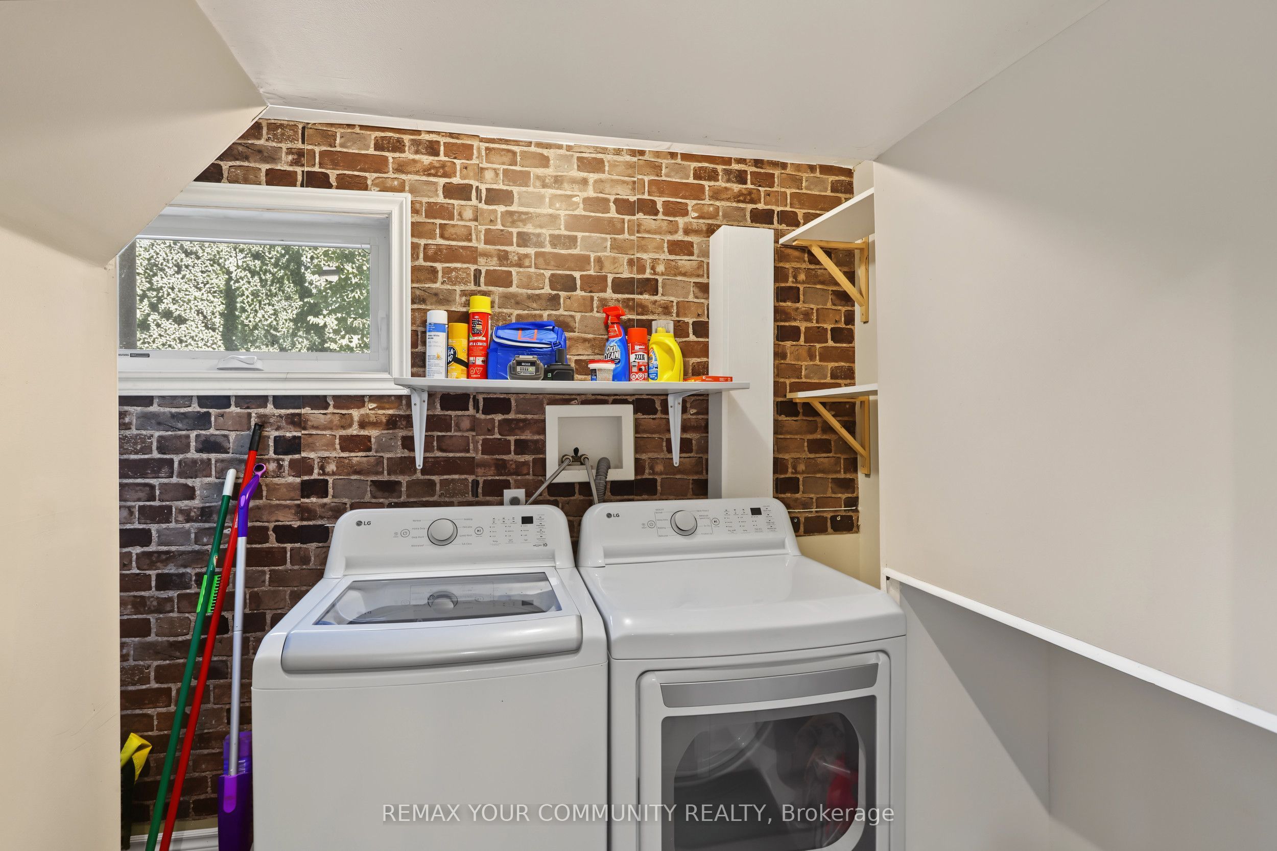 33 Mcdonald Drive Property Photo 28