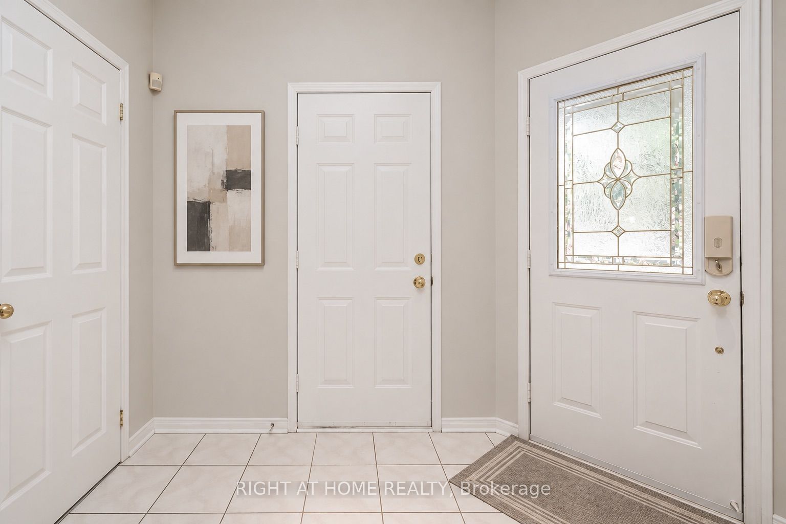 1 Ridgeway Court Property Photo 3