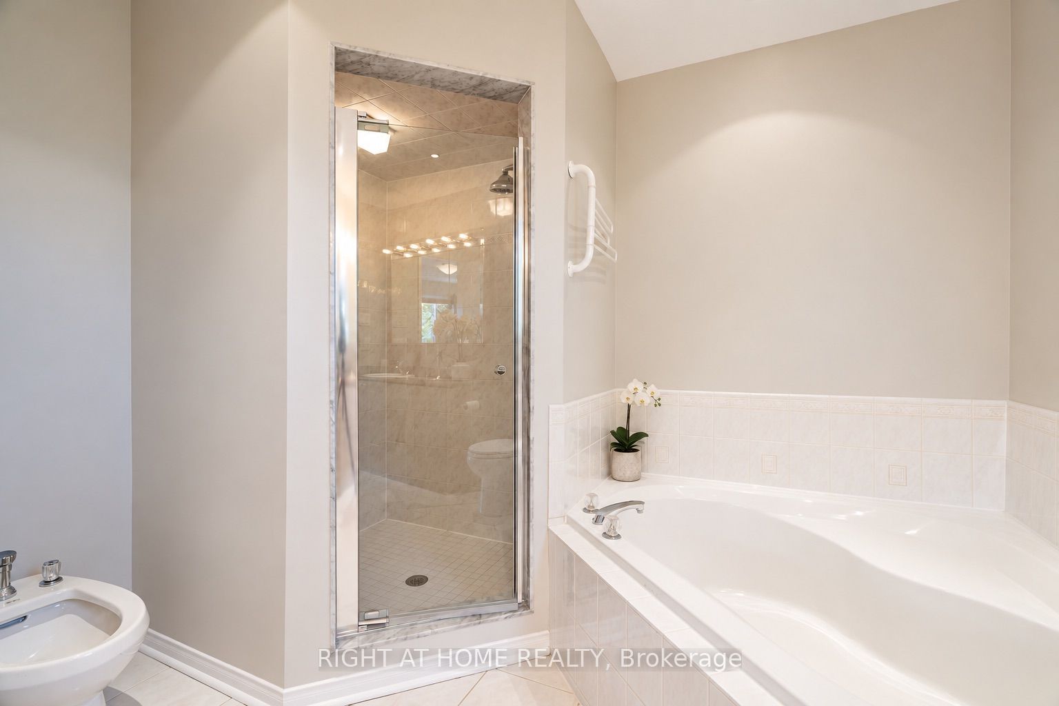 1 Ridgeway Court Property Photo 15