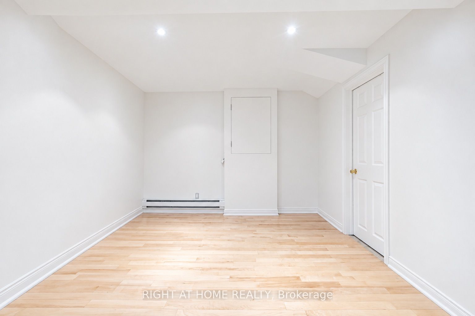 1 Ridgeway Court Property Photo 17
