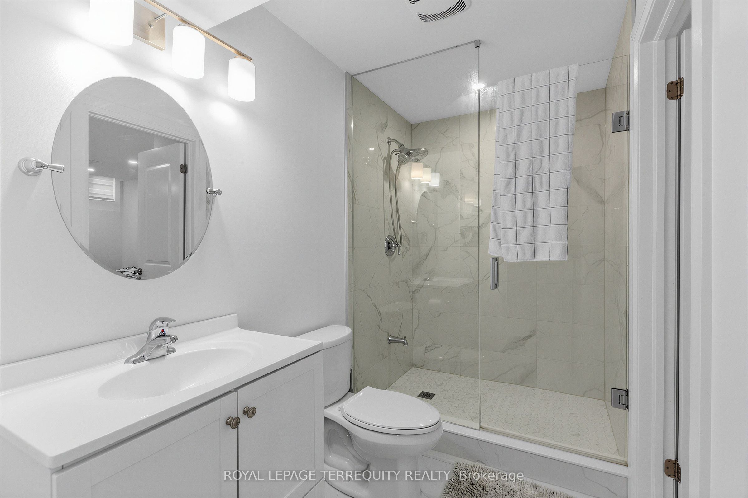 44 Headwind Boulevard Property Photo 32