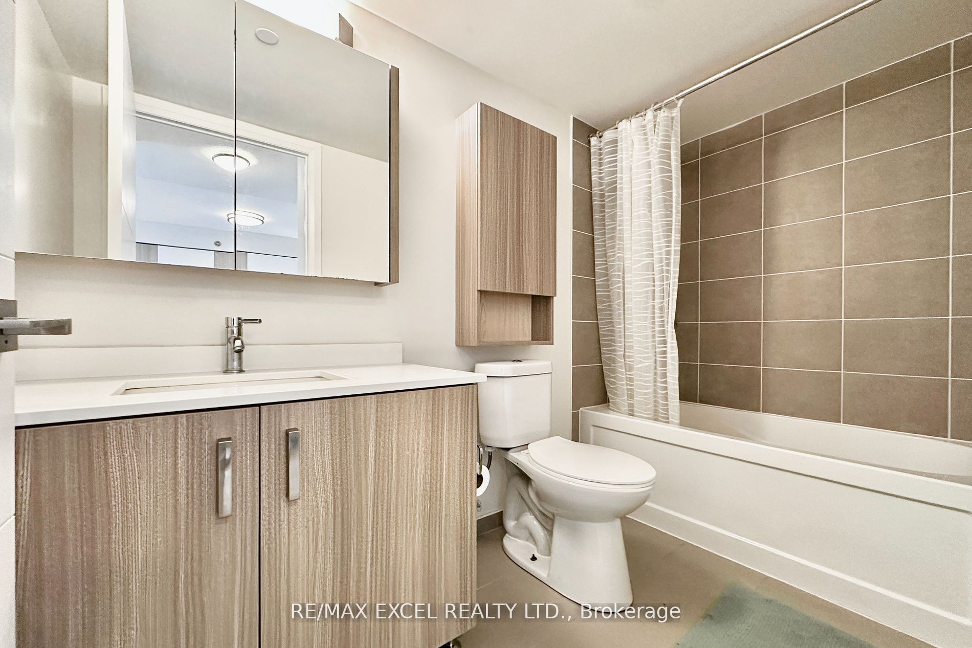 18 Uptown Drive 703 Property Photo 18