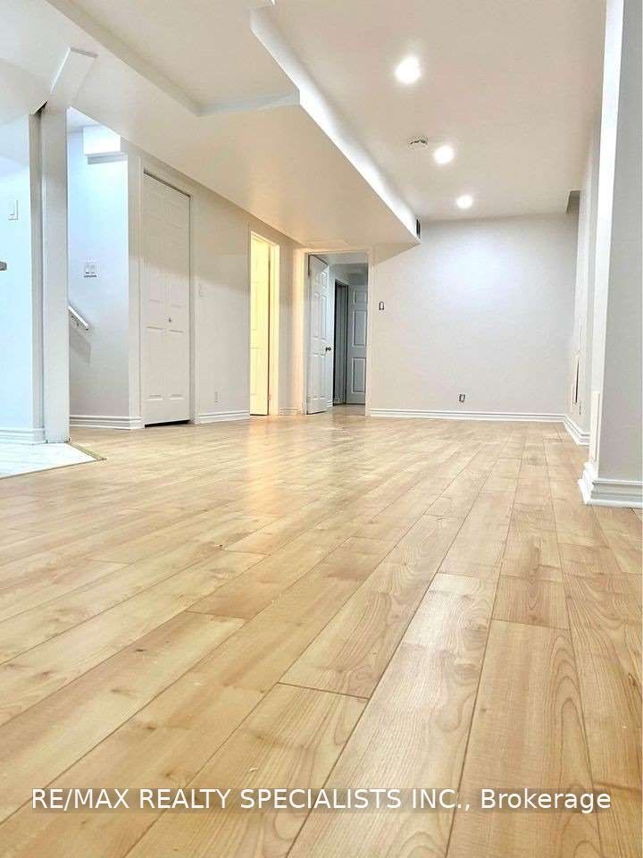 6 Ginger Grove Bsmt Property Photo 3