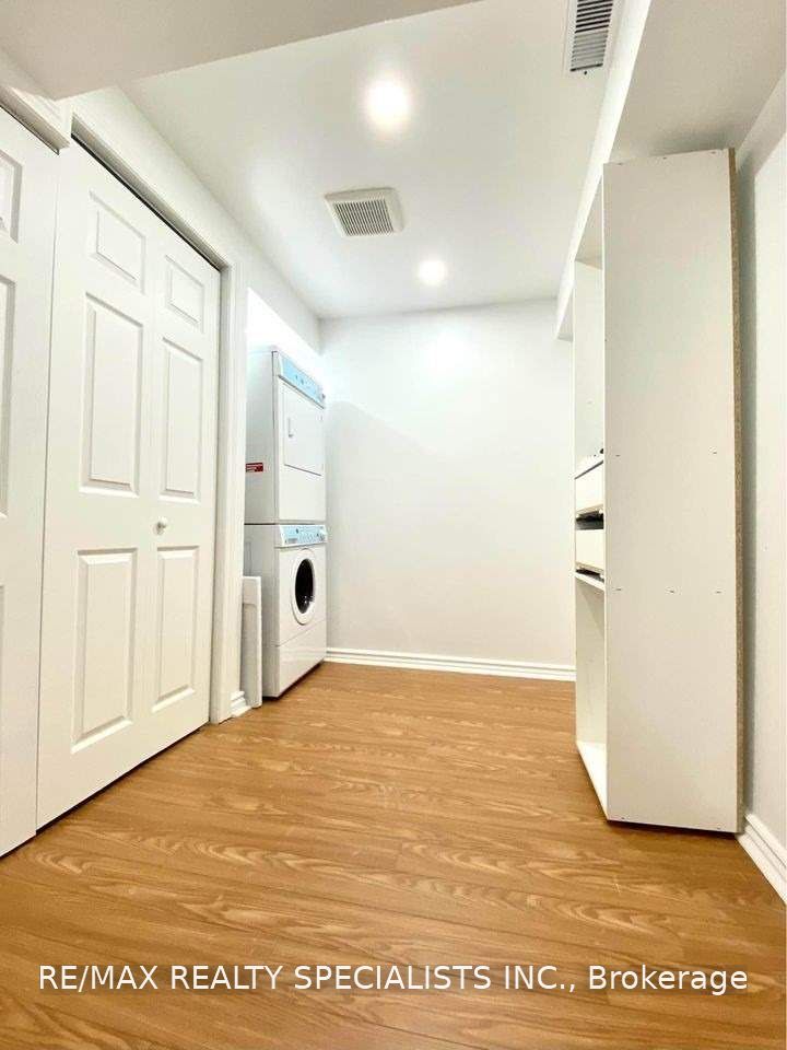 6 Ginger Grove Bsmt Property Photo 6