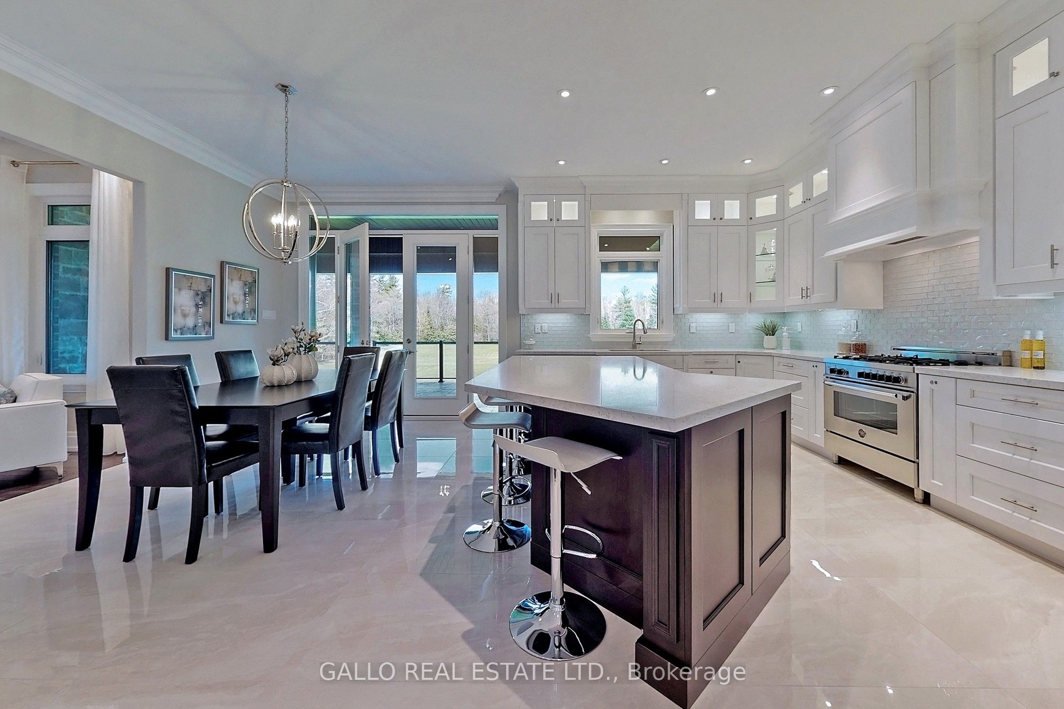 18865 Kennedy Road Property Photo 15