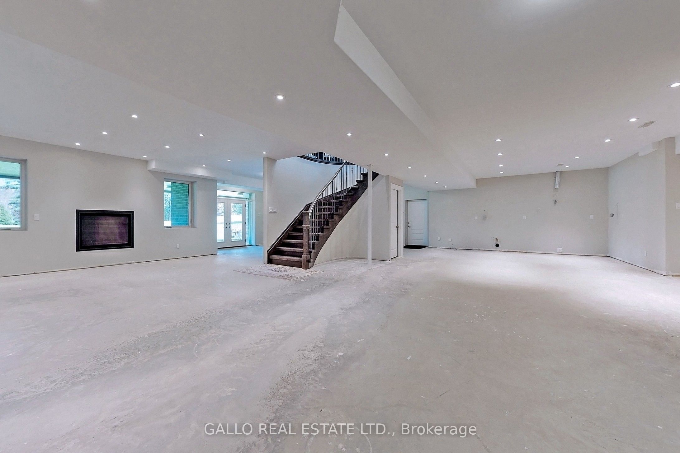 18865 Kennedy Road Property Photo 32