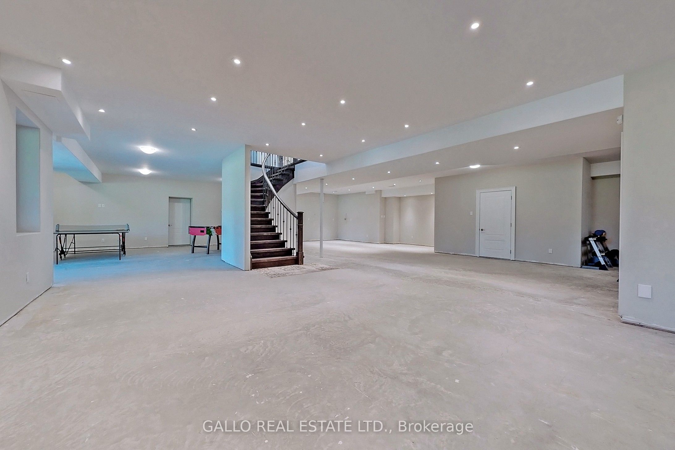 18865 Kennedy Road Property Photo 33