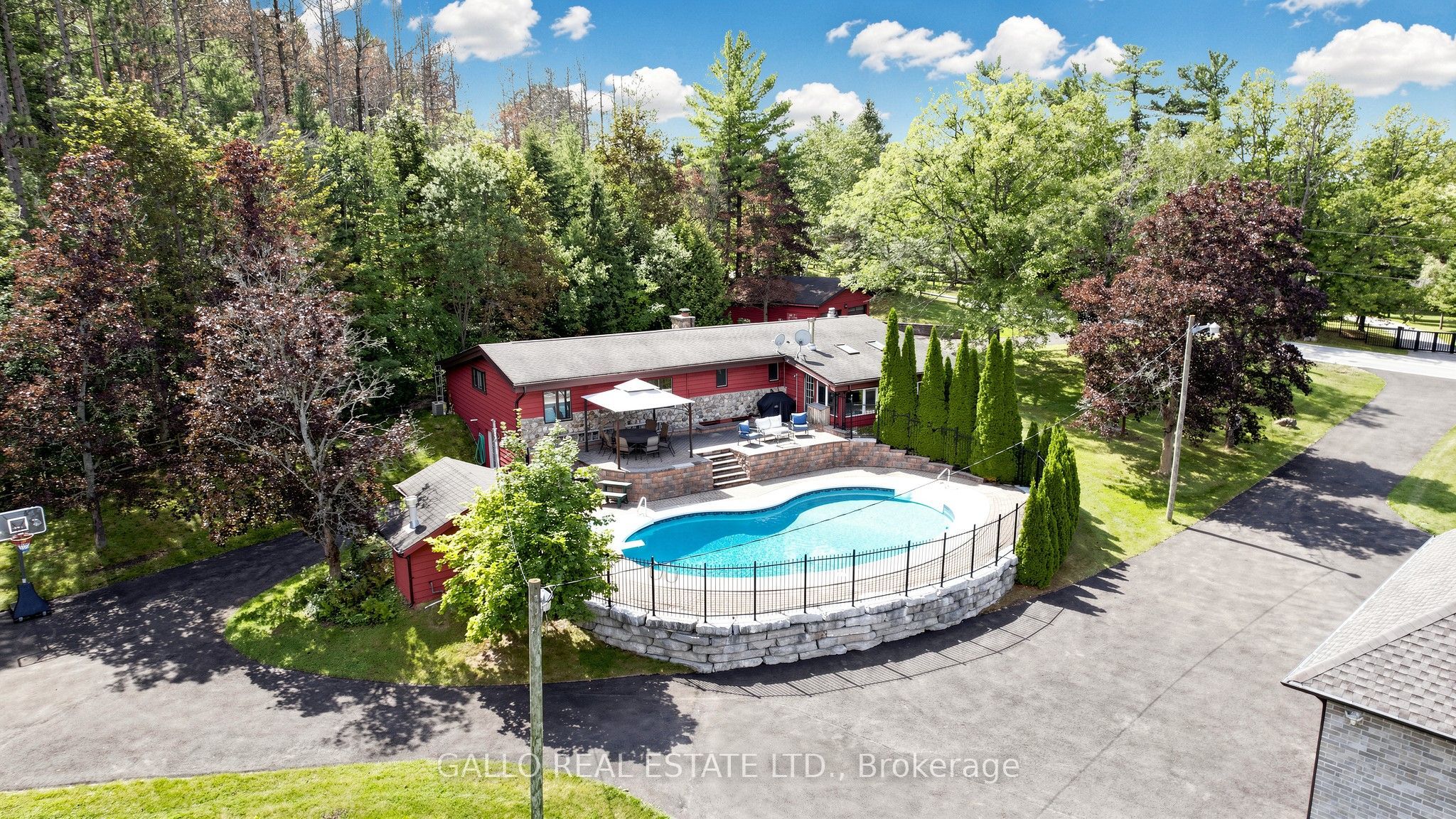 18865 Kennedy Road Property Photo 45