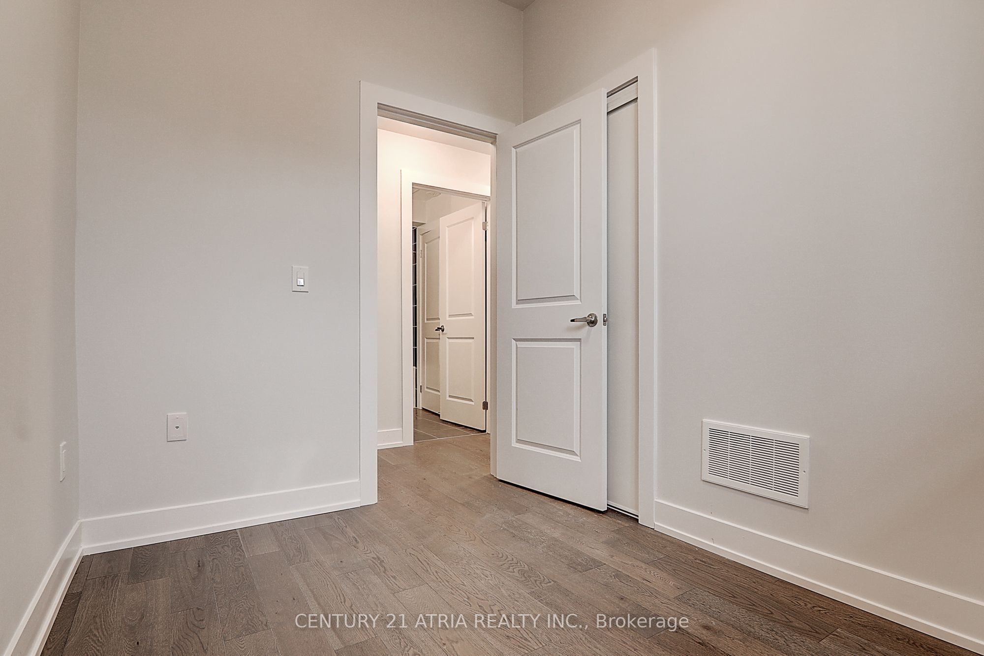 9580 Islington Avenue L-140 Property Photo 12