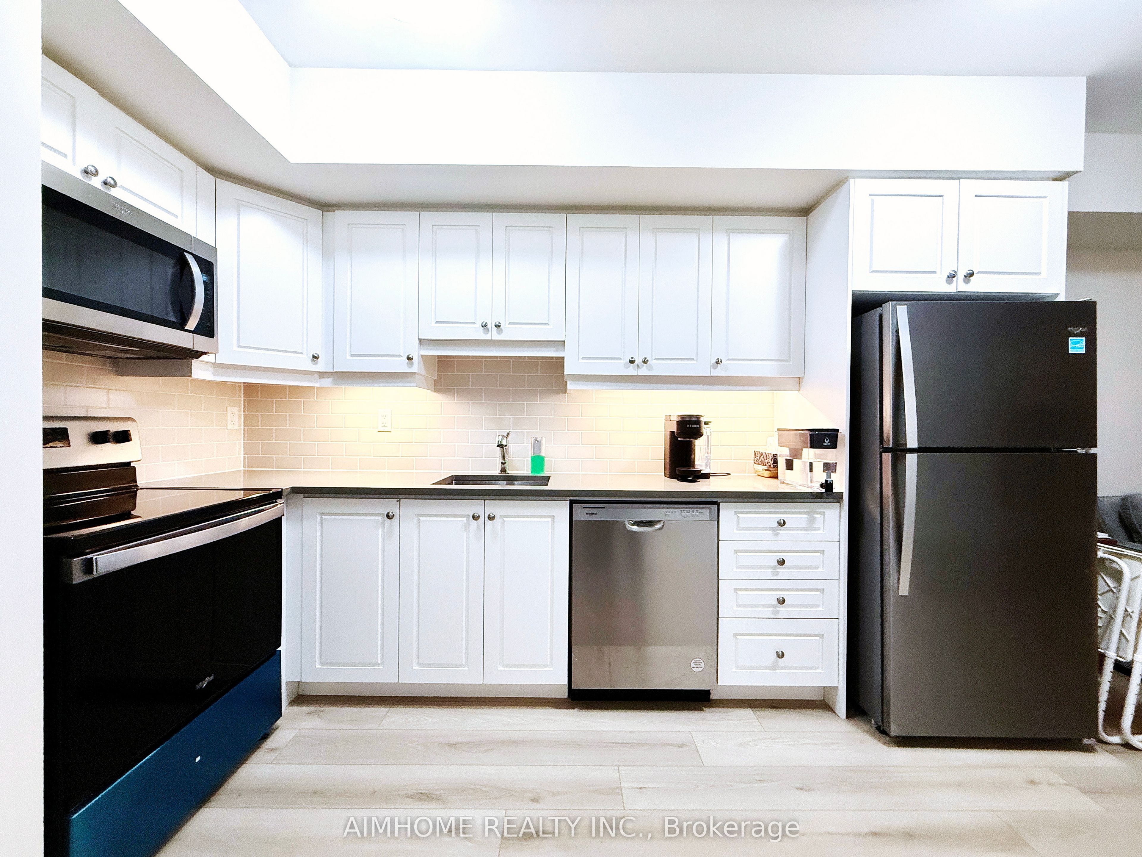 58 Elizabeth Street S 2203 Property Photo 1