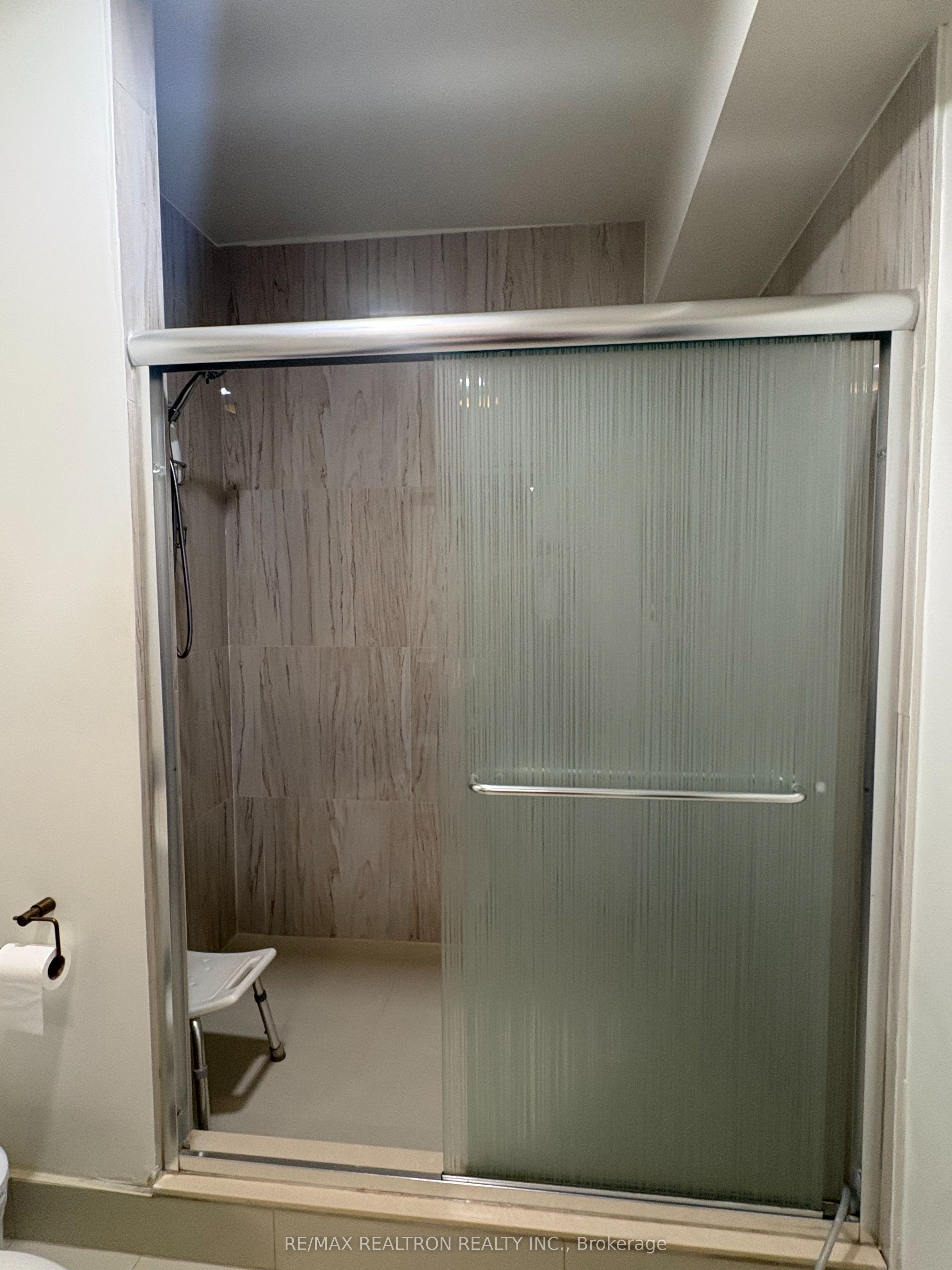198 Centre Street Lower Property Photo 3