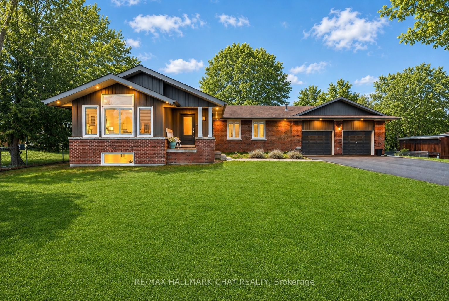 1587 Mount Albert Road Property Photo 1