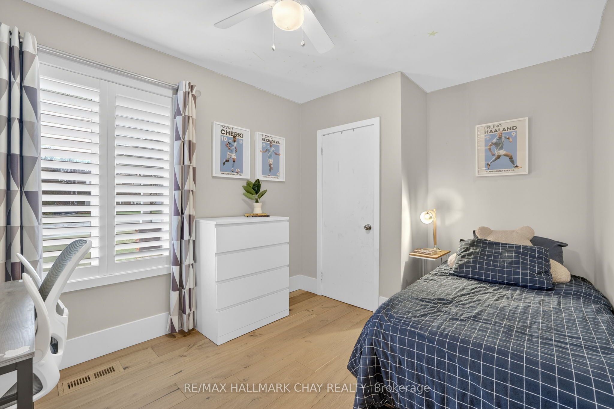 1587 Mount Albert Road Property Photo 20
